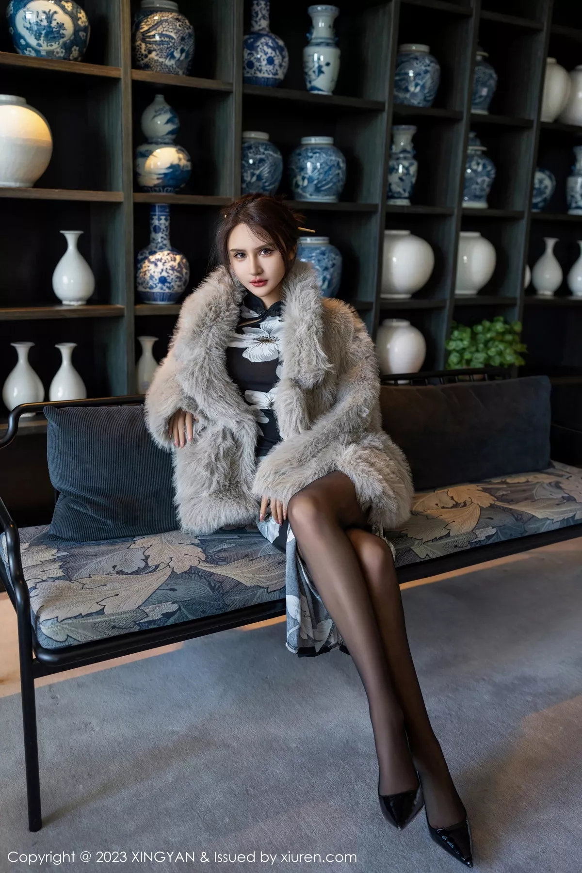 [XINGYAN星颜社] 2023.12.07 VOL.221 Emily尹菲 黑丝美臀 [81P] NO.1