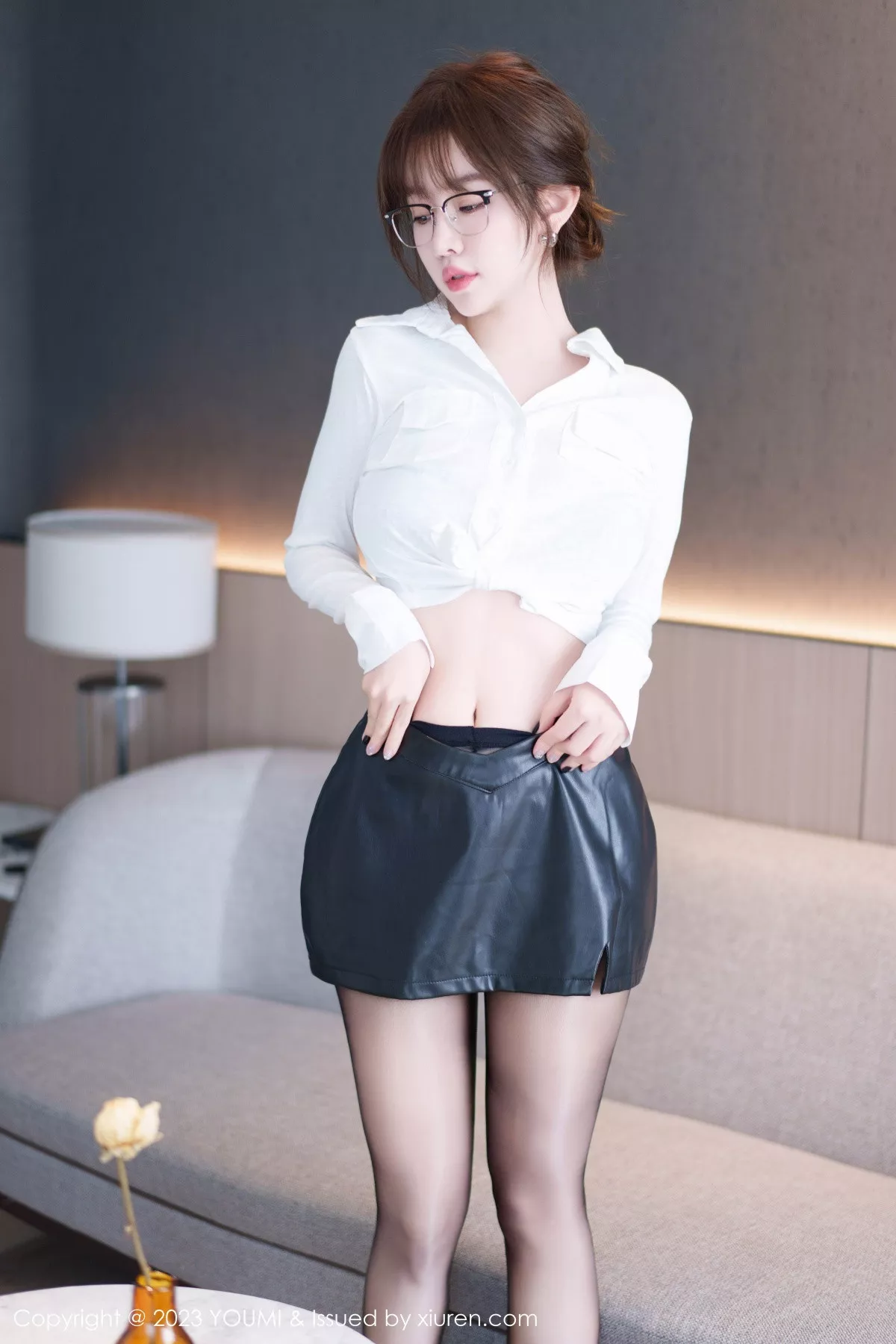 [YOUMI尤蜜荟] 2023.12.08 VOL.1012 王雨纯 短裙黑丝 [100P] NO.1