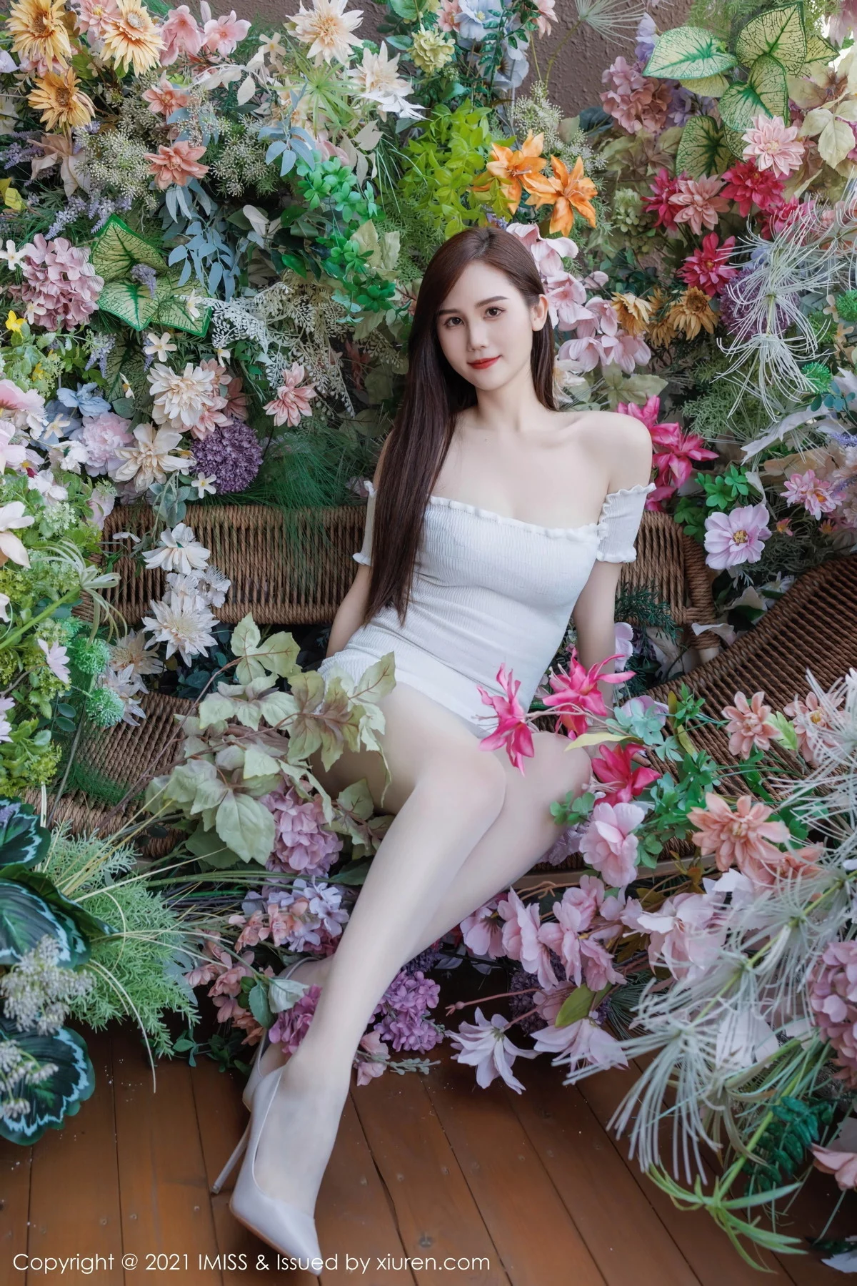 [IMISS爱蜜社] 2023.12.11 VOL.761 SISY思 美腿丝袜 [43P] NO.2