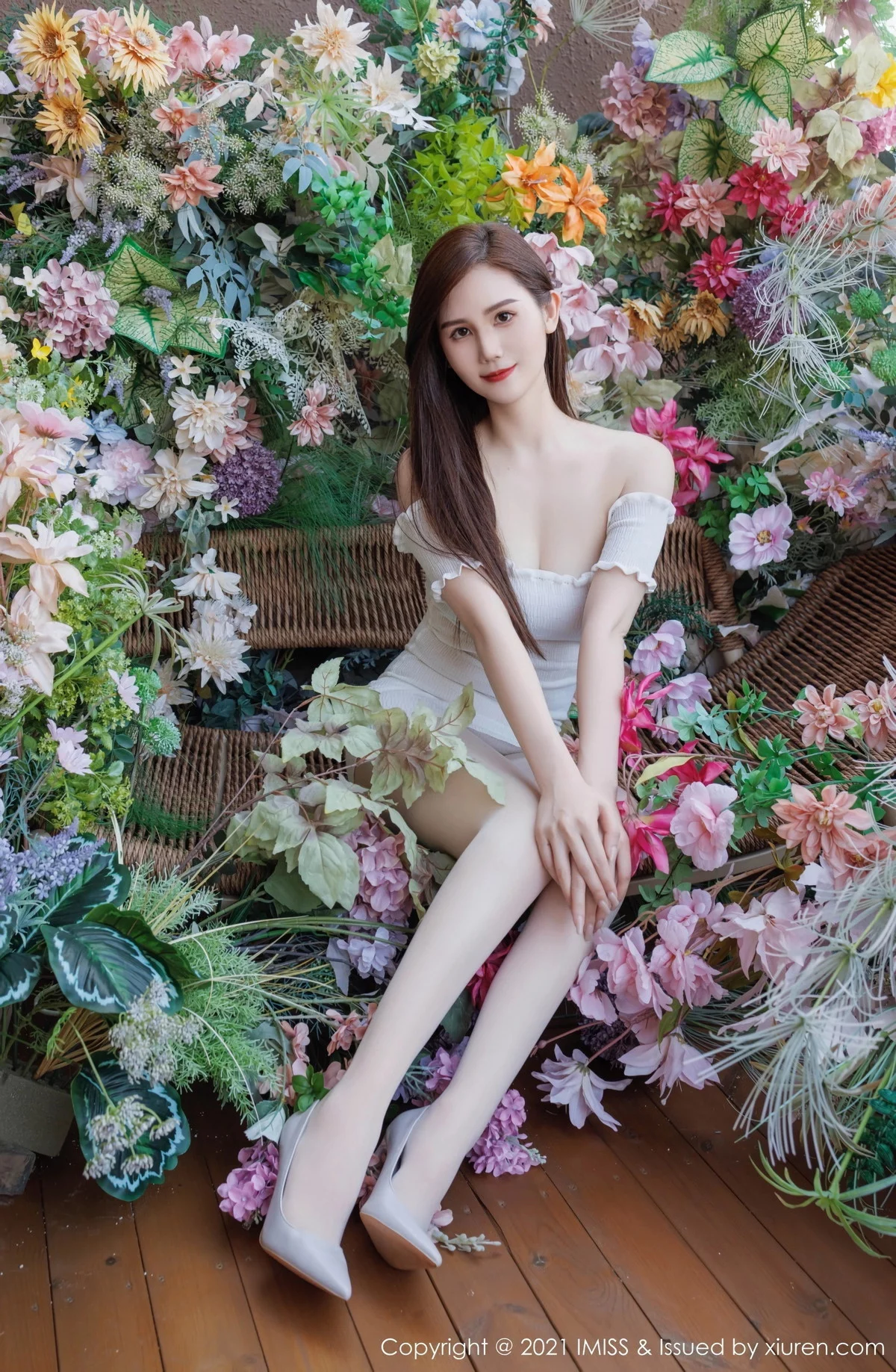 [IMISS爱蜜社] 2023.12.11 VOL.761 SISY思 美腿丝袜 [43P] NO.1