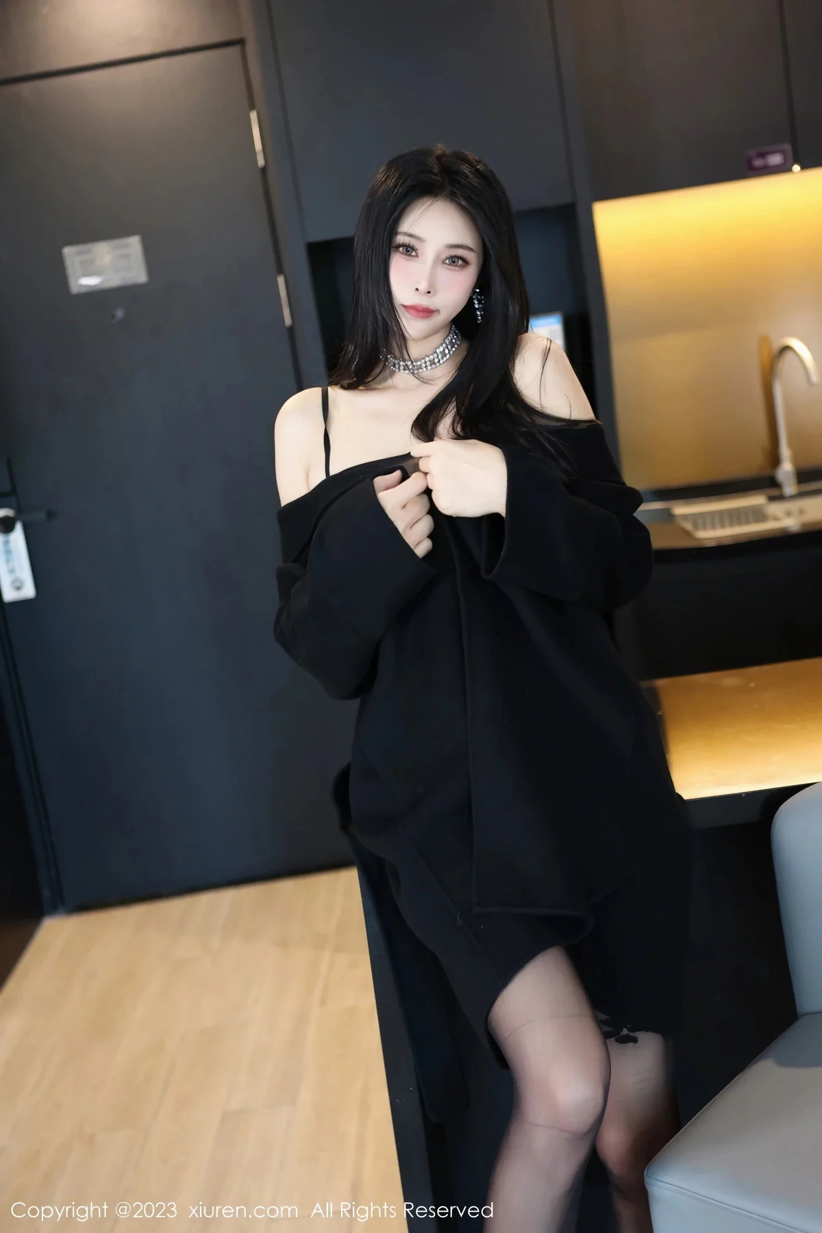 [XiuRen秀人网] 2023.12.12 No.7797 草莓mm 黑丝美腿 [70P] NO.10