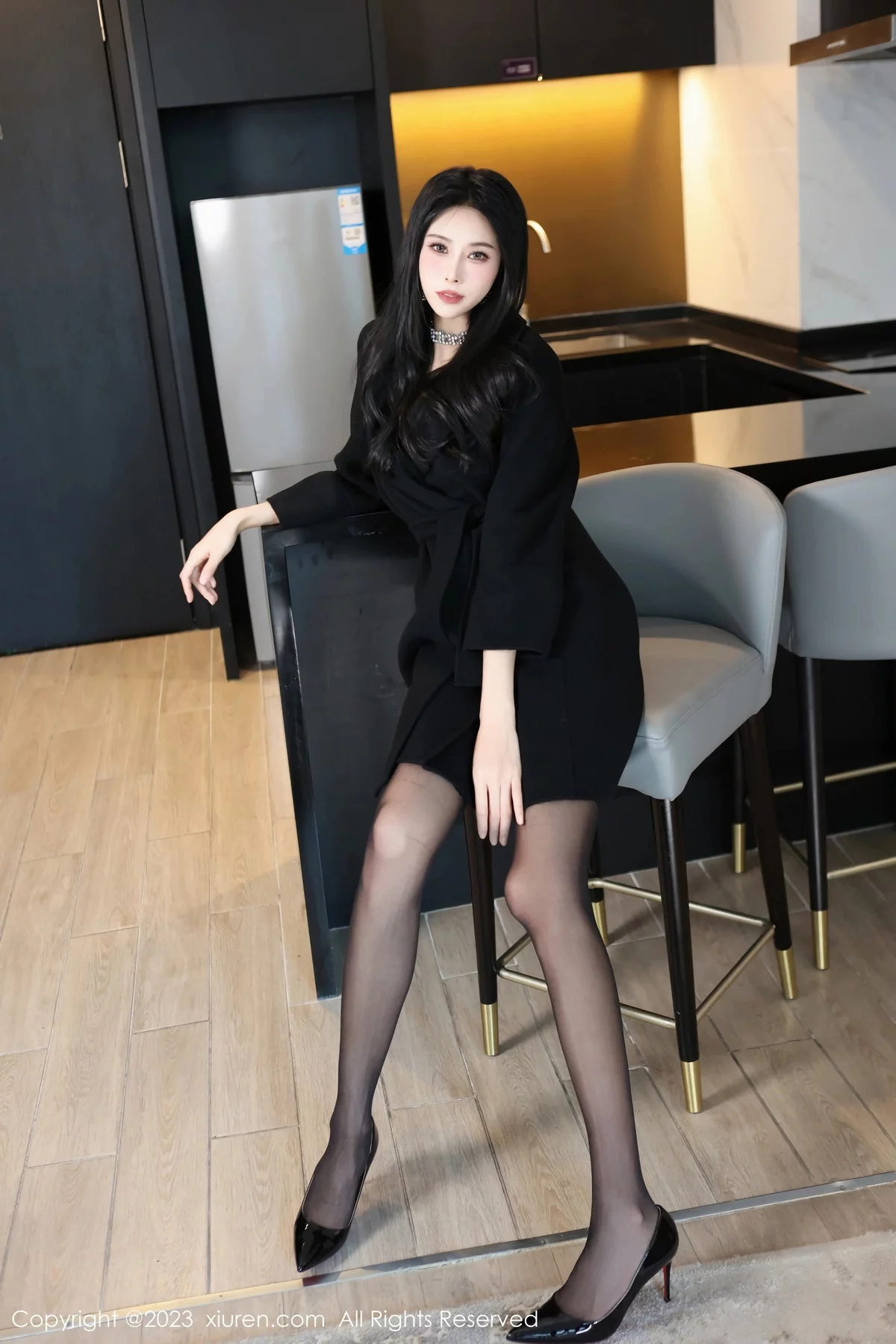 [XiuRen秀人网] 2023.12.12 No.7797 草莓mm 黑丝美腿 [70P] NO.1