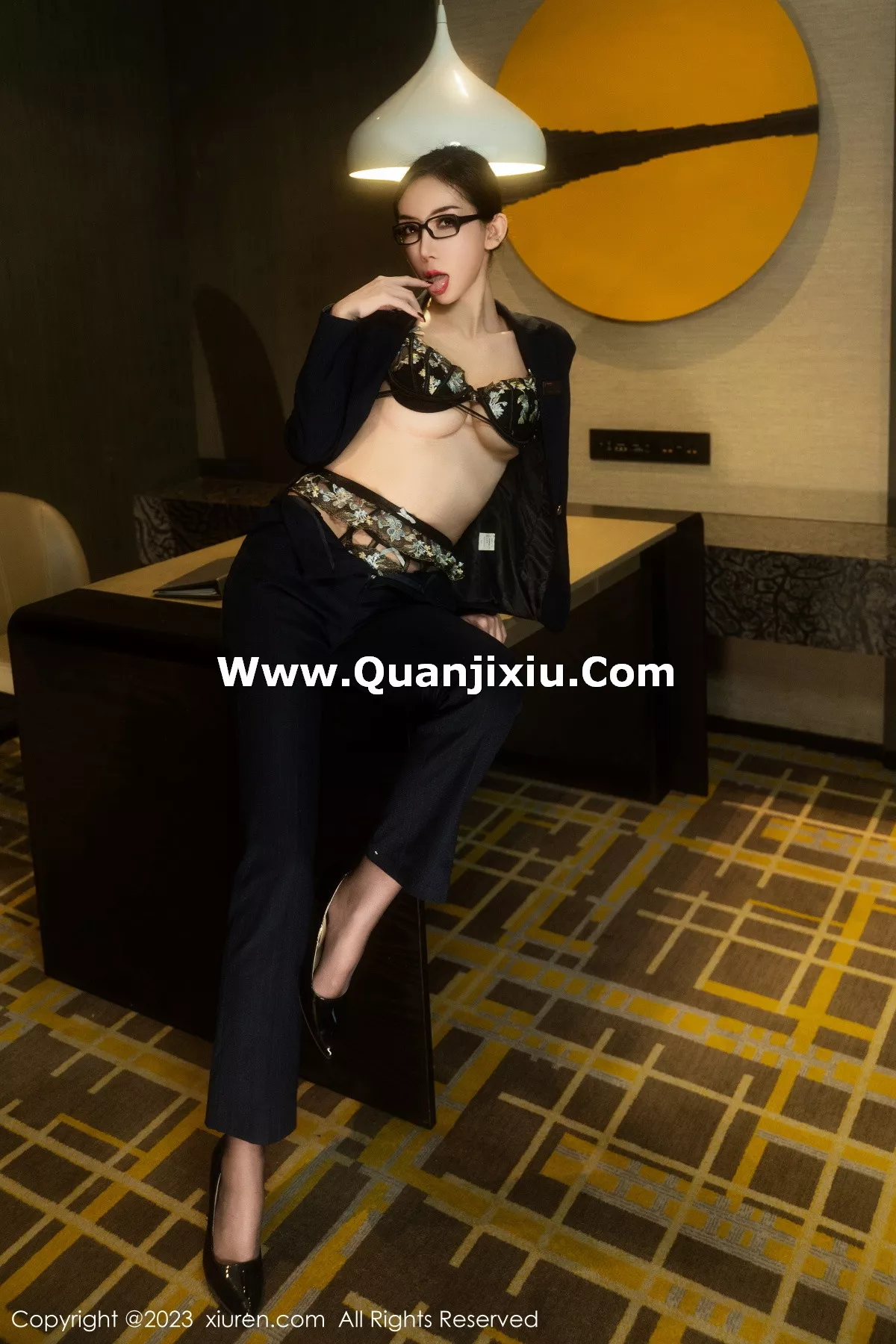 [XiuRen秀人网] 2023.11.21 No.7691 陈怡曼 美腿美臀 [68P] NO.11