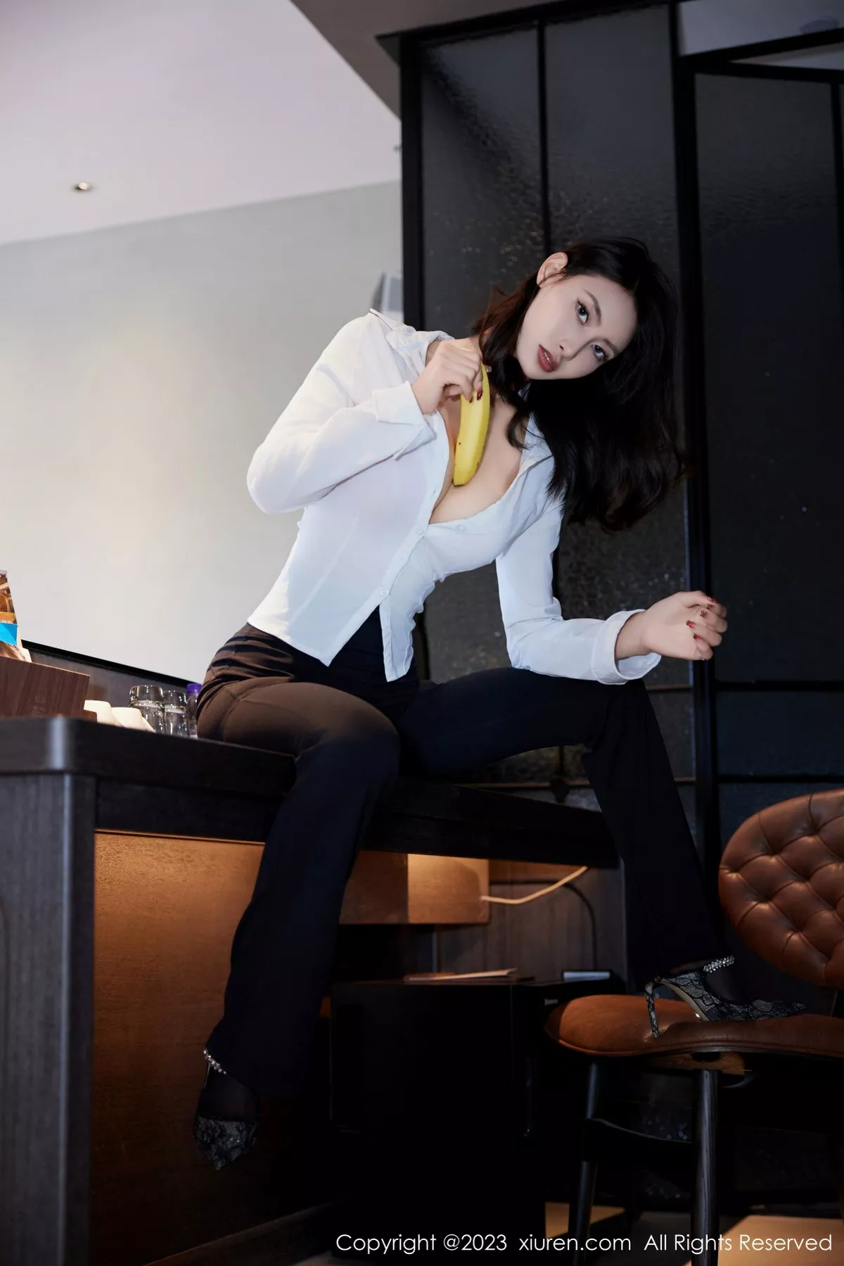 [XiuRen秀人网] 2023.11.21 No.7692 lingyu69 短裙美腿 [72P] NO.6