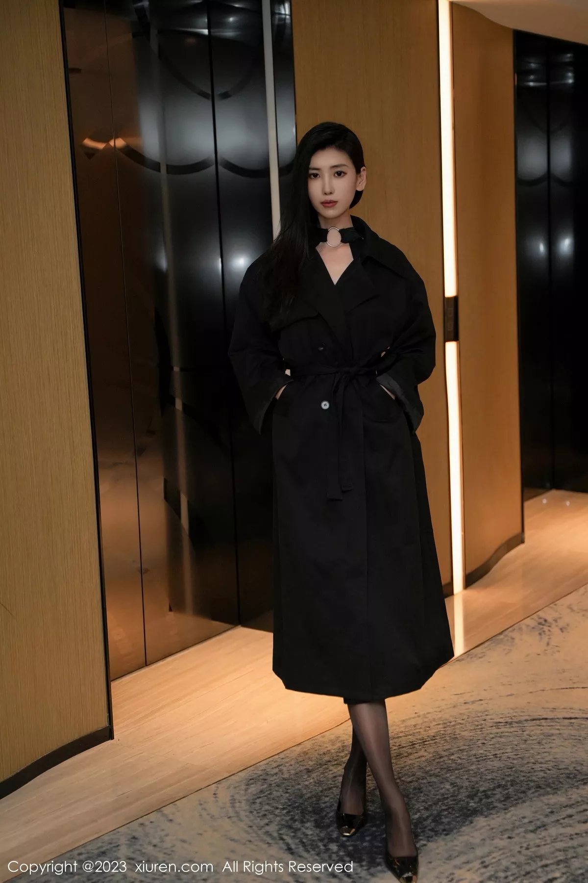 [XiuRen秀人网] 2023.11.22 No.7701 章芃芃 黑丝美腿 [81P] NO.7