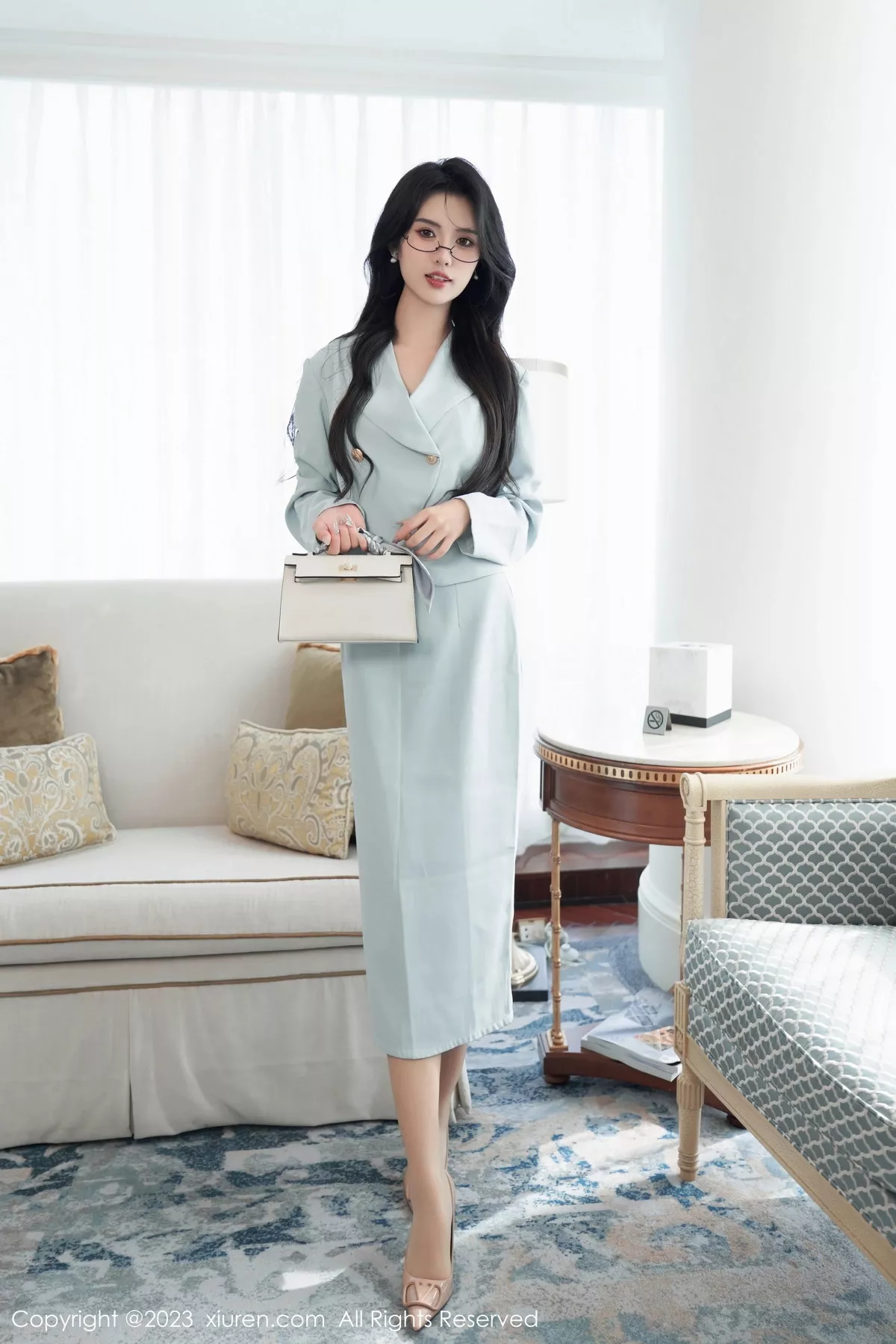 [XiuRen秀人网] 2023.11.23 No.7708 浅浅Danny 长裙美腿 [74P] NO.7