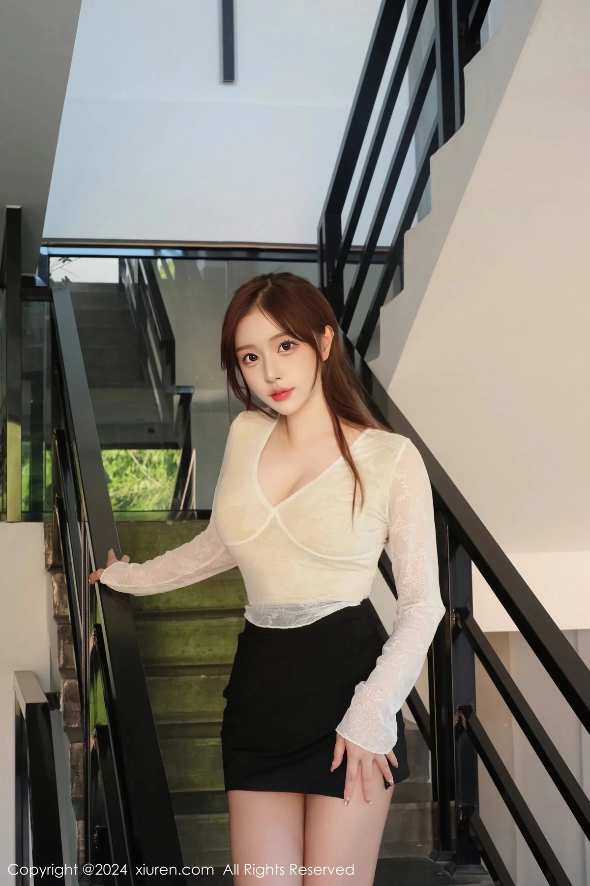 [XiuRen秀人网] 2024.01.02 No.7895 LindaLinda 短裙美腿 [39P] NO.10