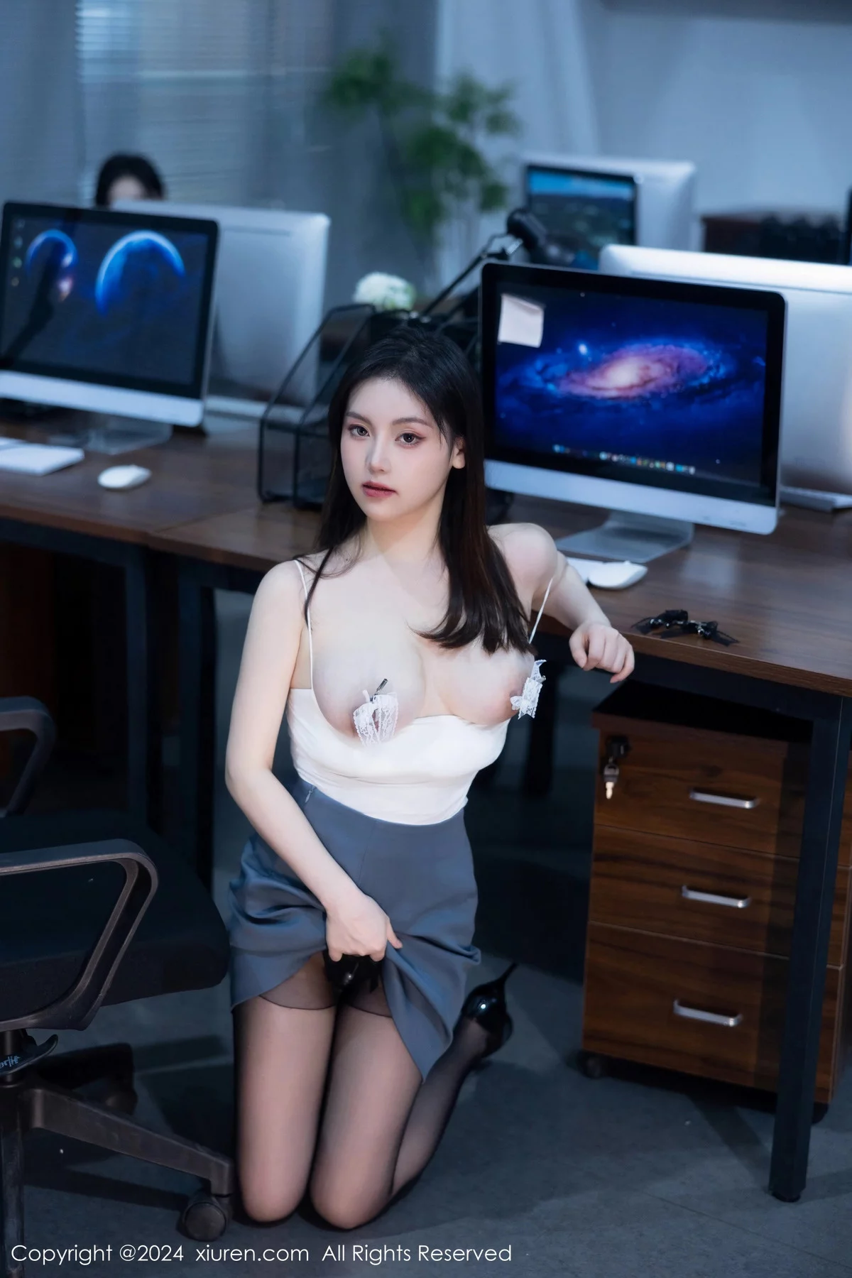 [XiuRen秀人网] 2024.01.05 No.7923 豆瓣酱 OL丝袜 [104P] NO.4