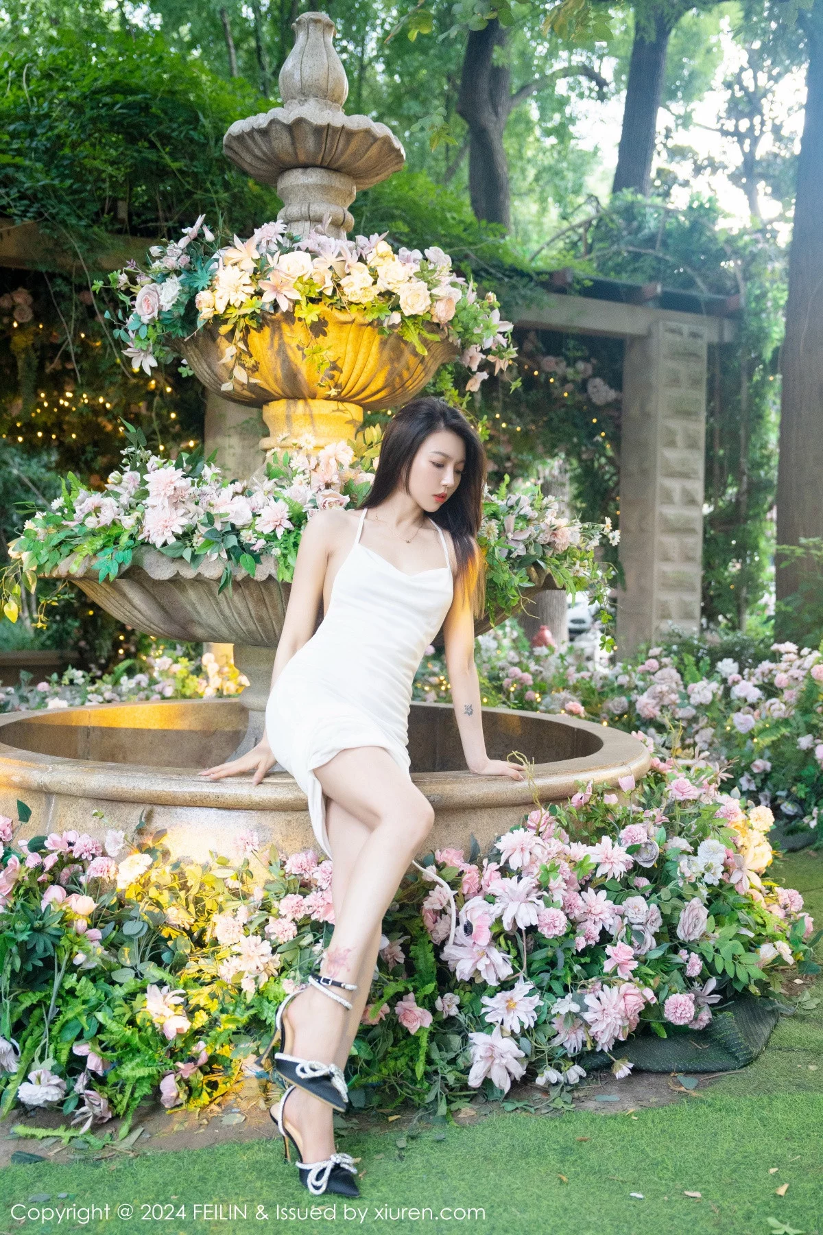 [FEILIN嗲囡囡] 2024.01.08 VOL.472 冯木木LRIS 美腿户外 [70P] NO.2