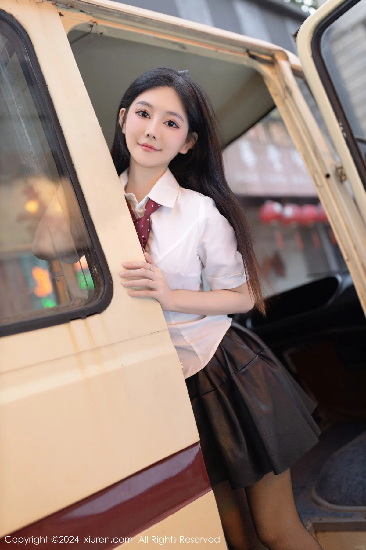 [XiuRen秀人网] 2024.01.12 No.7957 幼幼 美腿短裙 [80P] NO.4