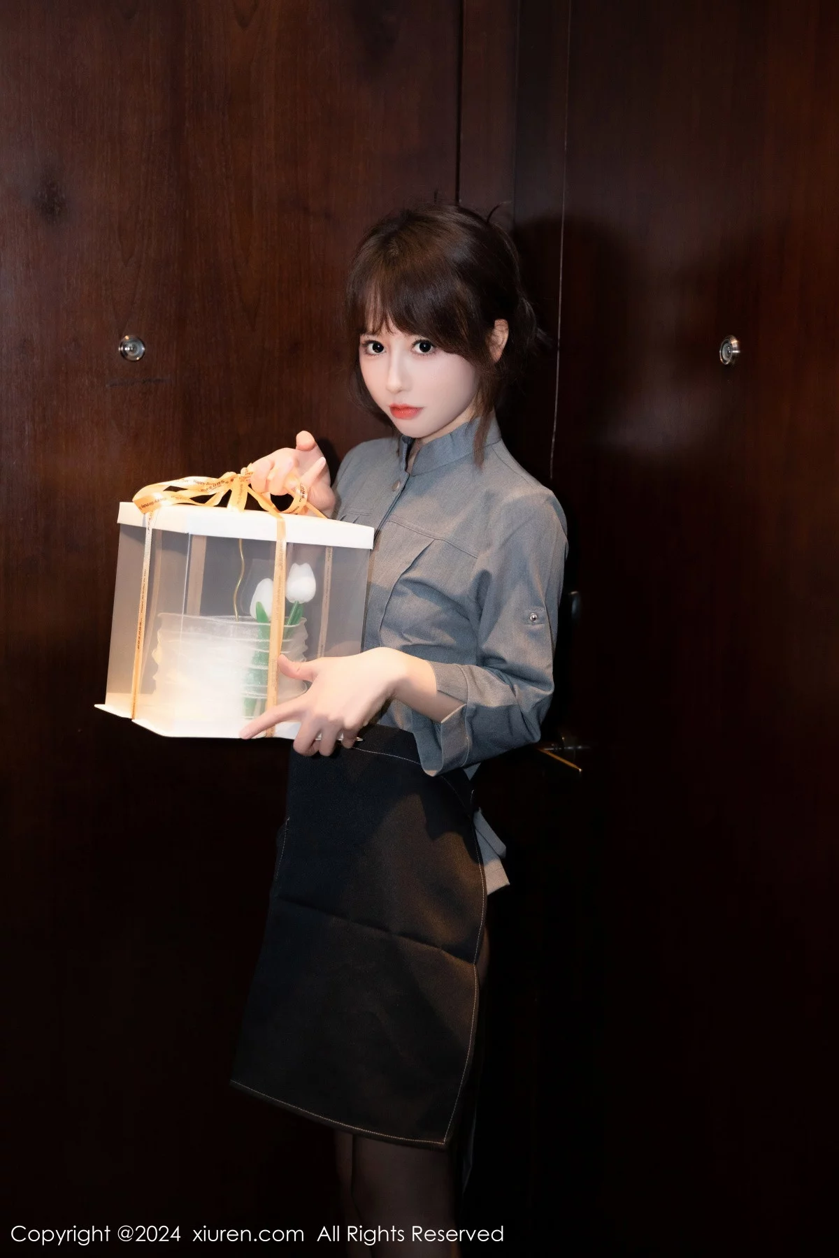 [XiuRen秀人网] 2024.01.05 No.7916 金tiao 短裙美腿 [95P] NO.1