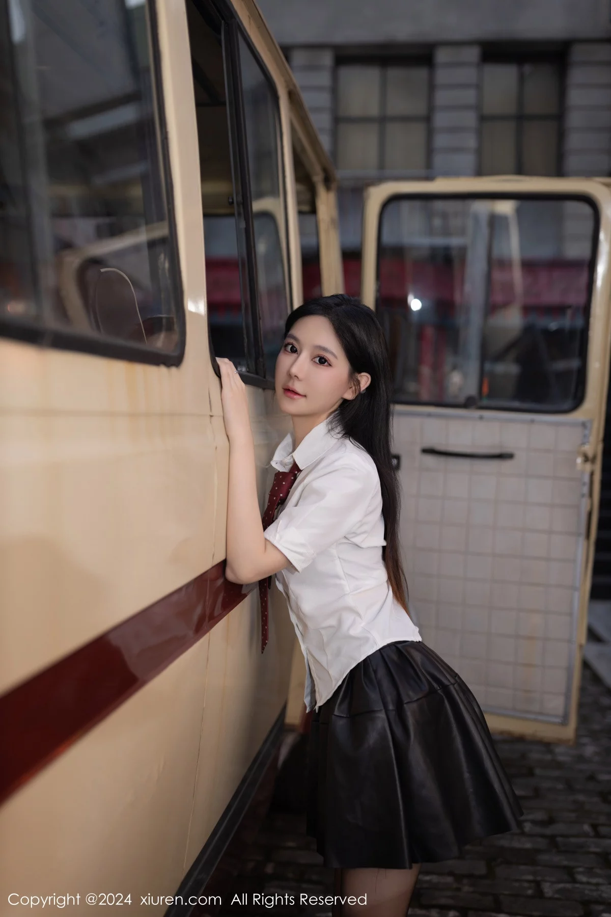 [XiuRen秀人网] 2024.01.12 No.7957 幼幼 美腿短裙 [80P] NO.1