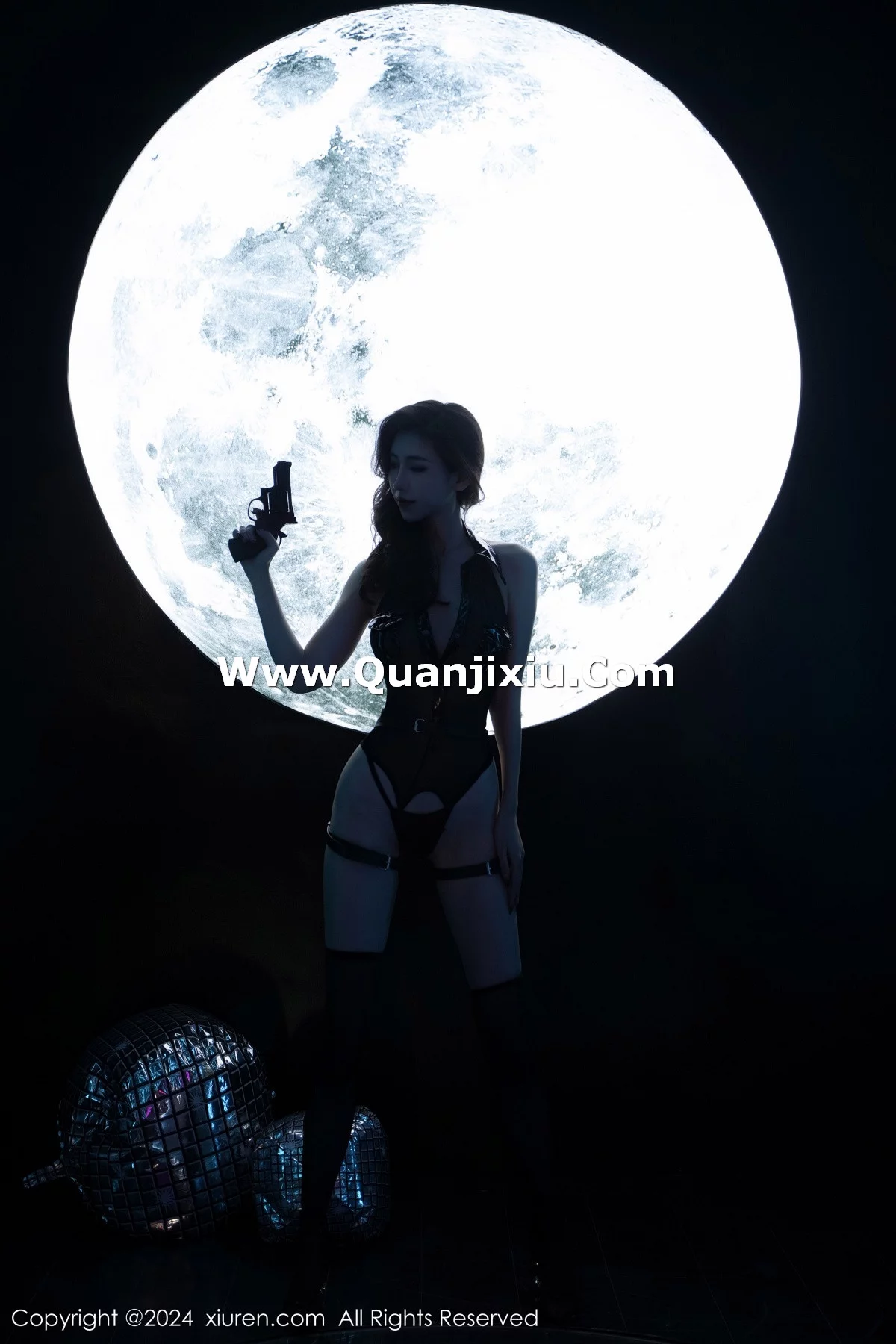 [XiuRen秀人网] 2024.01.12 No.7952 章芃芃 黑丝美腿 [81P] NO.7