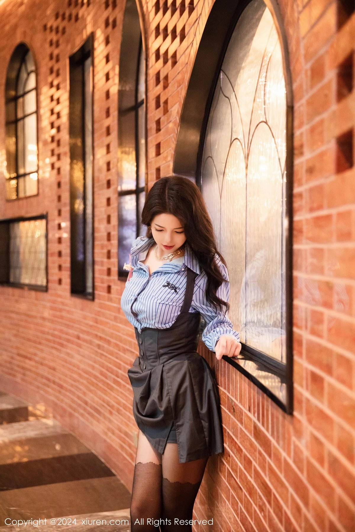 [XiuRen秀人网] 2024.01.18 No.7979 大美妞儿 短裙黑丝 [82P] NO.7