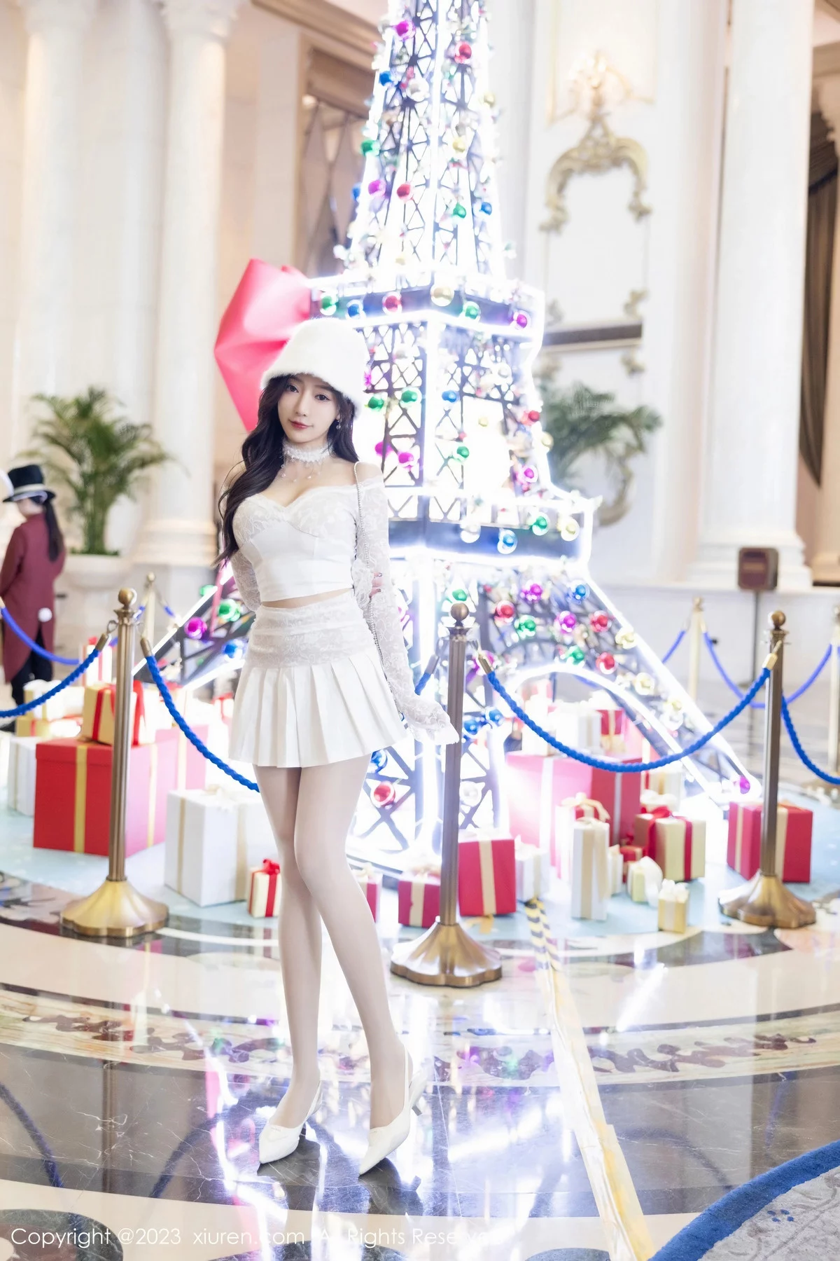 [XiuRen秀人网] 2023.12.25 No.7863 王馨瑶yanni 女神美腿 [91P] NO.1