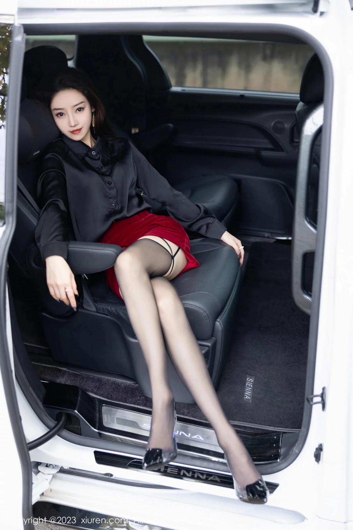 [XiuRen秀人网] 2023.12.26 No.7867 苏曼兮 短裙黑丝 [83P] NO.10