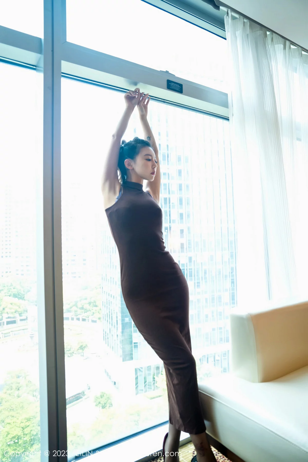 [FEILIN嗲囡囡] 2023.12.26 VOL.471 冯木木LRIS 长裙美腿 [71P] NO.10