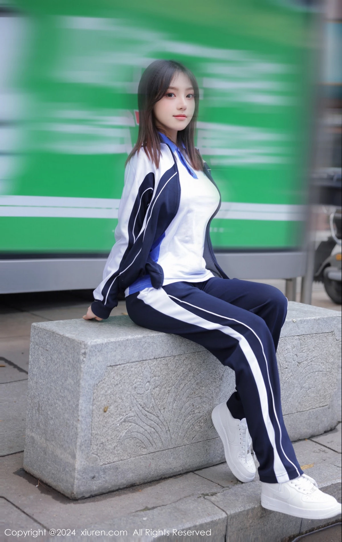 [XiuRen秀人网] 2024.01.19 No.7994 豆瓣酱 制服美臀 [84P] NO.1