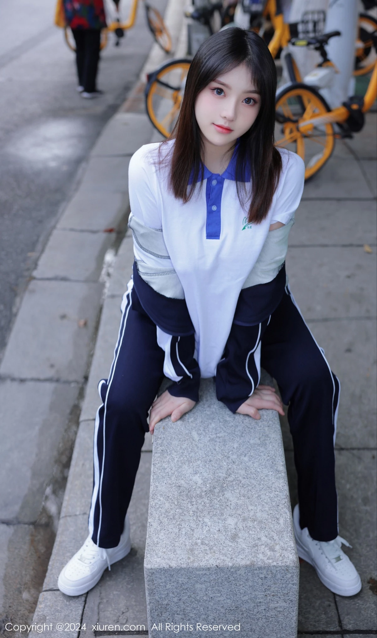 [XiuRen秀人网] 2024.01.19 No.7994 豆瓣酱 制服美臀 [84P] NO.7