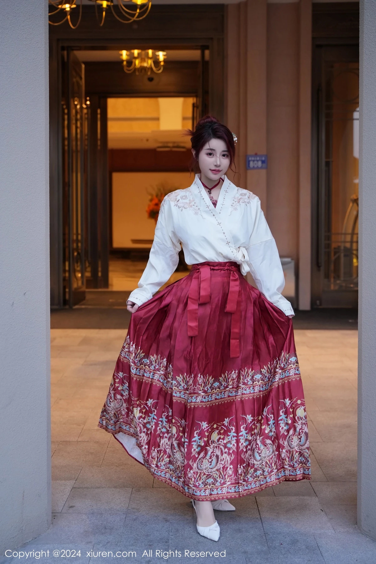 [XiuRen秀人网] 2024.01.19 No.7985 美七Mia 古装美腿 [70P] NO.9