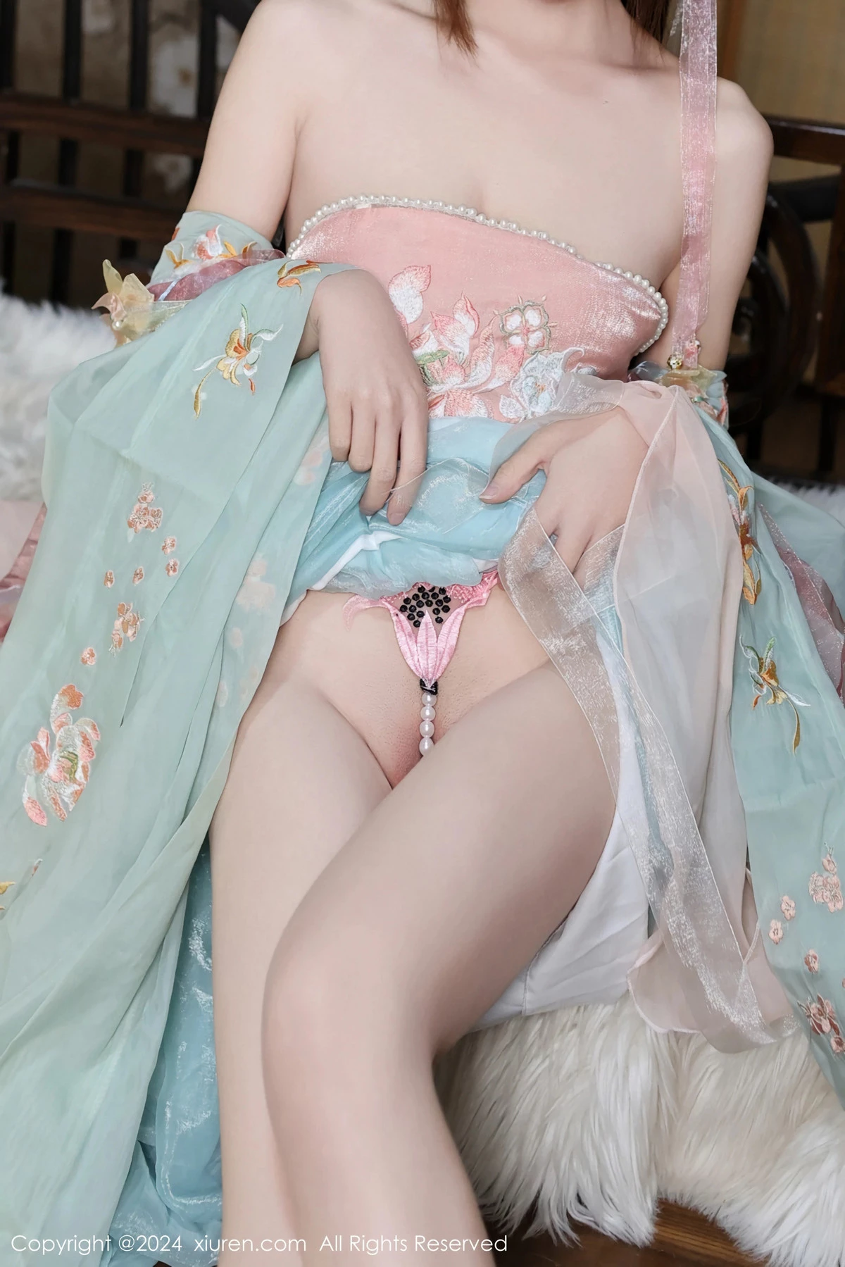 [XiuRen秀人网] 2024.01.19 No.7989 金tiao 古装美腿 [81P] NO.7