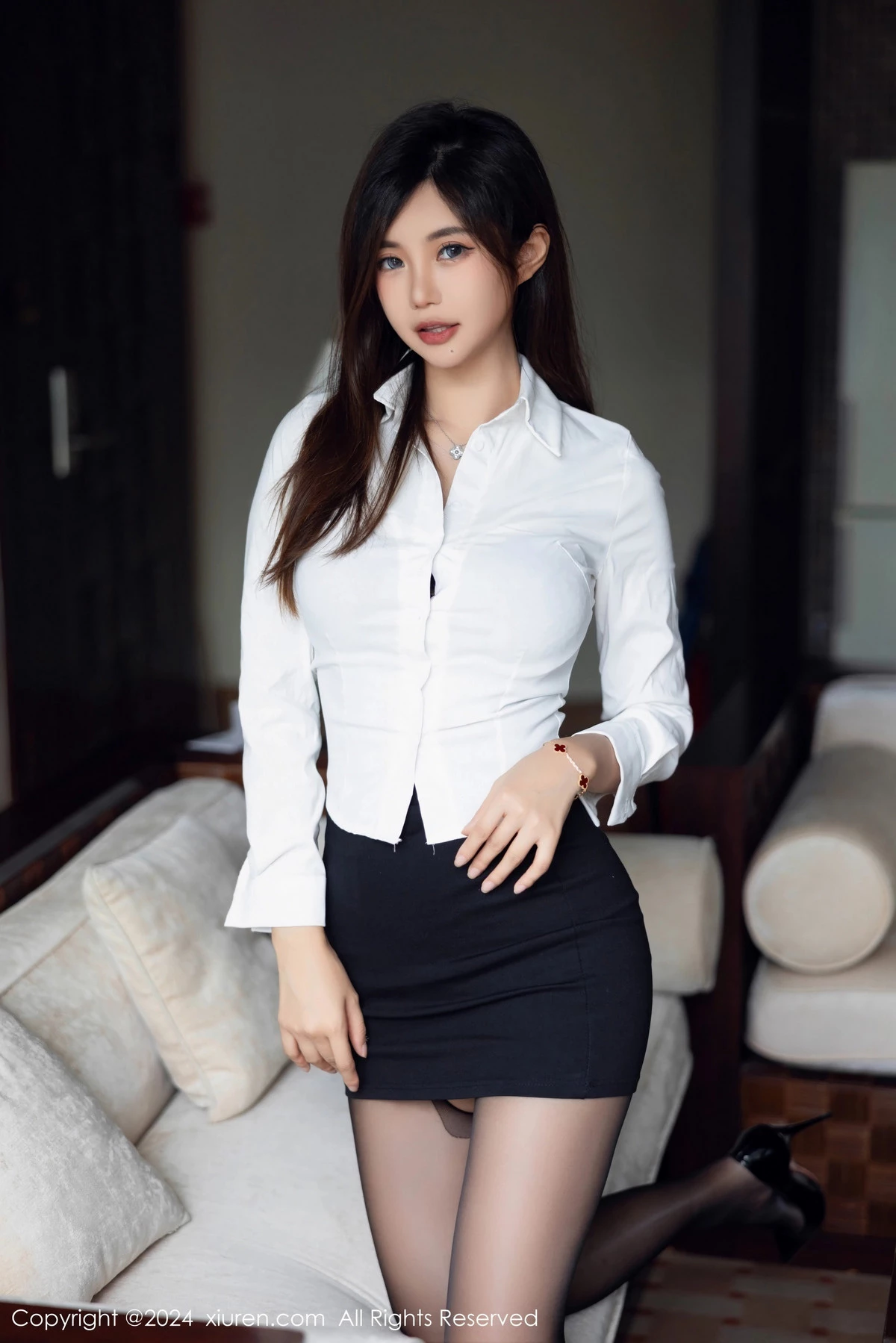 [XiuRen秀人网] 2024.02.02 No.8053 绮里嘉ula 黑丝美腿 [101P] NO.9