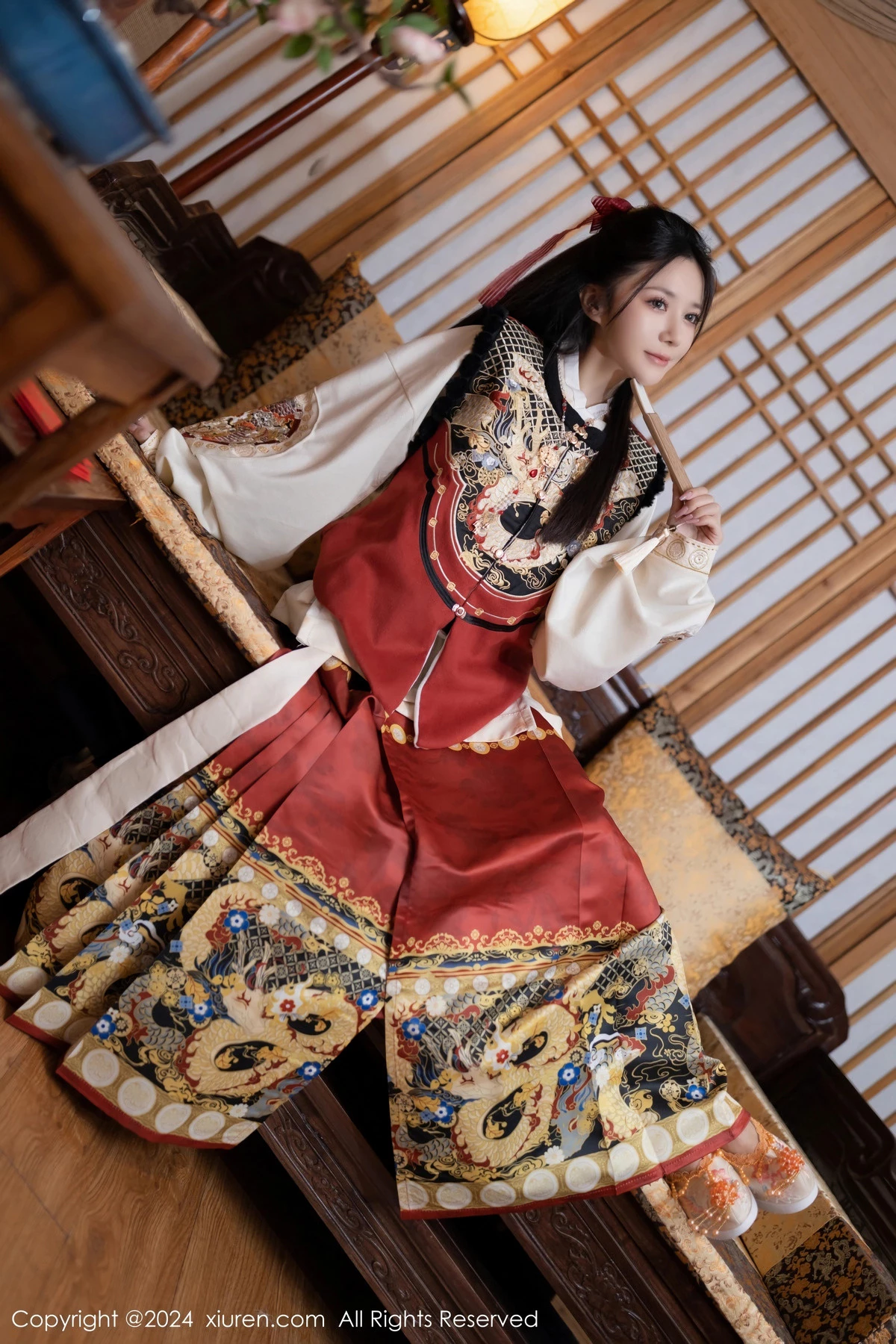 [XiuRen秀人网] 2024.02.08 No.8095 鱼子酱Fish 美腿妩媚 [80P] NO.4