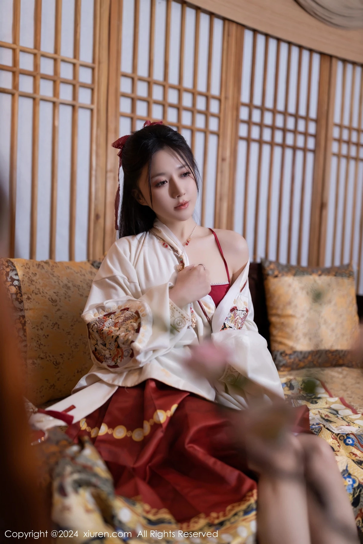 [XiuRen秀人网] 2024.02.08 No.8095 鱼子酱Fish 美腿妩媚 [80P] NO.9