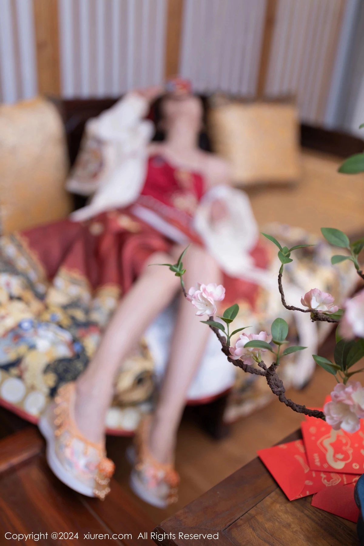 [XiuRen秀人网] 2024.02.08 No.8095 鱼子酱Fish 美腿妩媚 [80P] NO.12