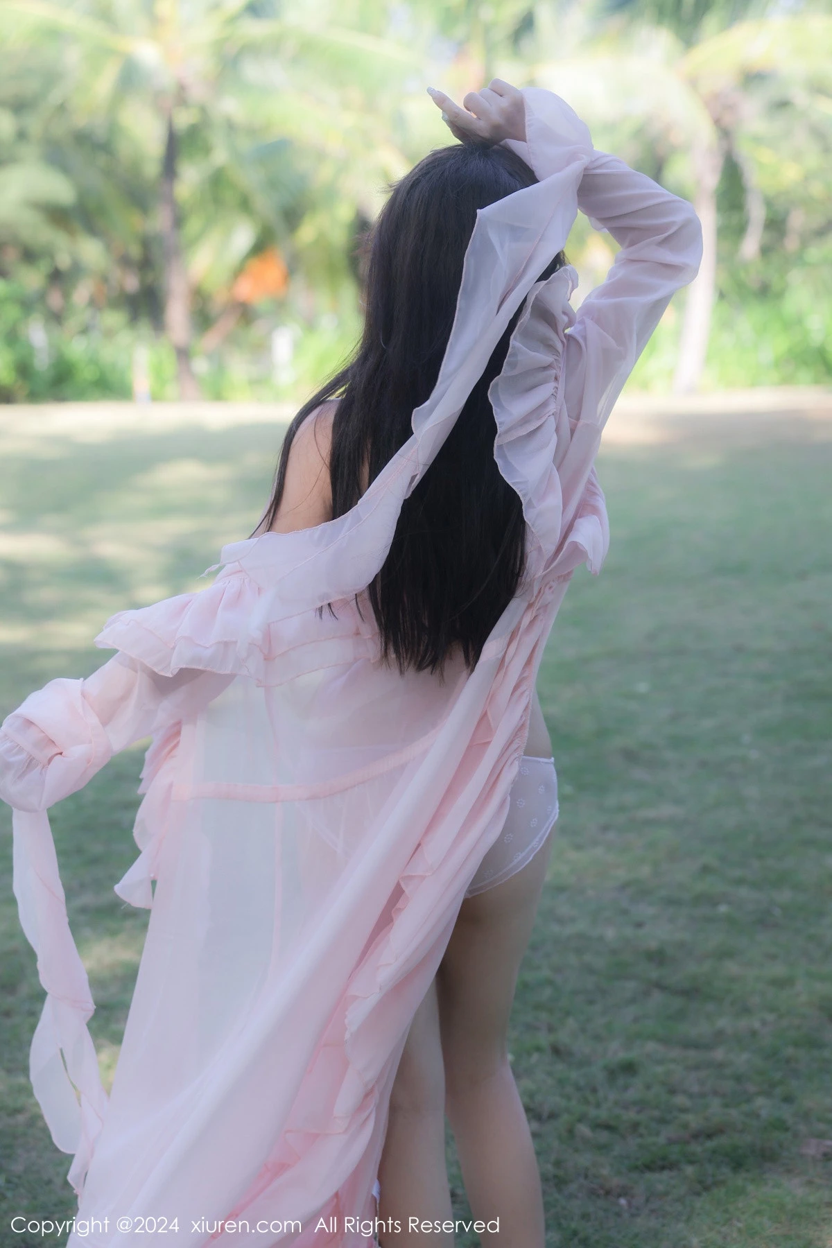 [XiuRen秀人网] 2024.01.23 No.8007 小薯条nienie 户外美腿 [59P] NO.7