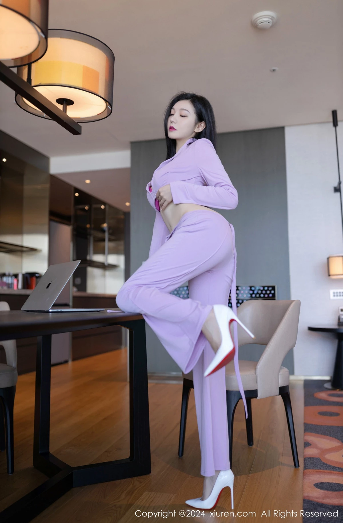 [XiuRen秀人网] 2024.01.23 No.8006 安然anran OL美腿 [80P] NO.5