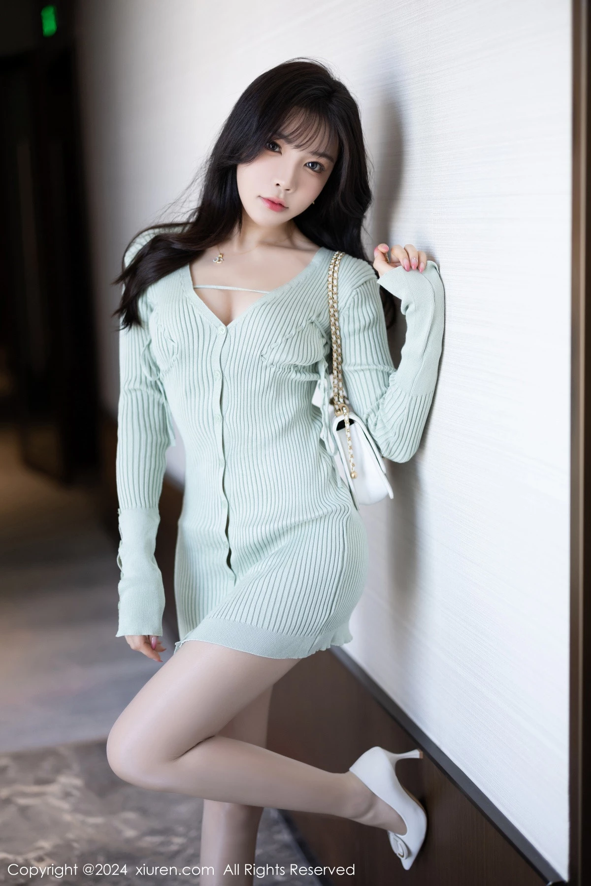 [XiuRen秀人网] 2024.01.26 No.8028 徐莉芝Booty 丝袜美腿 [85P] NO.8