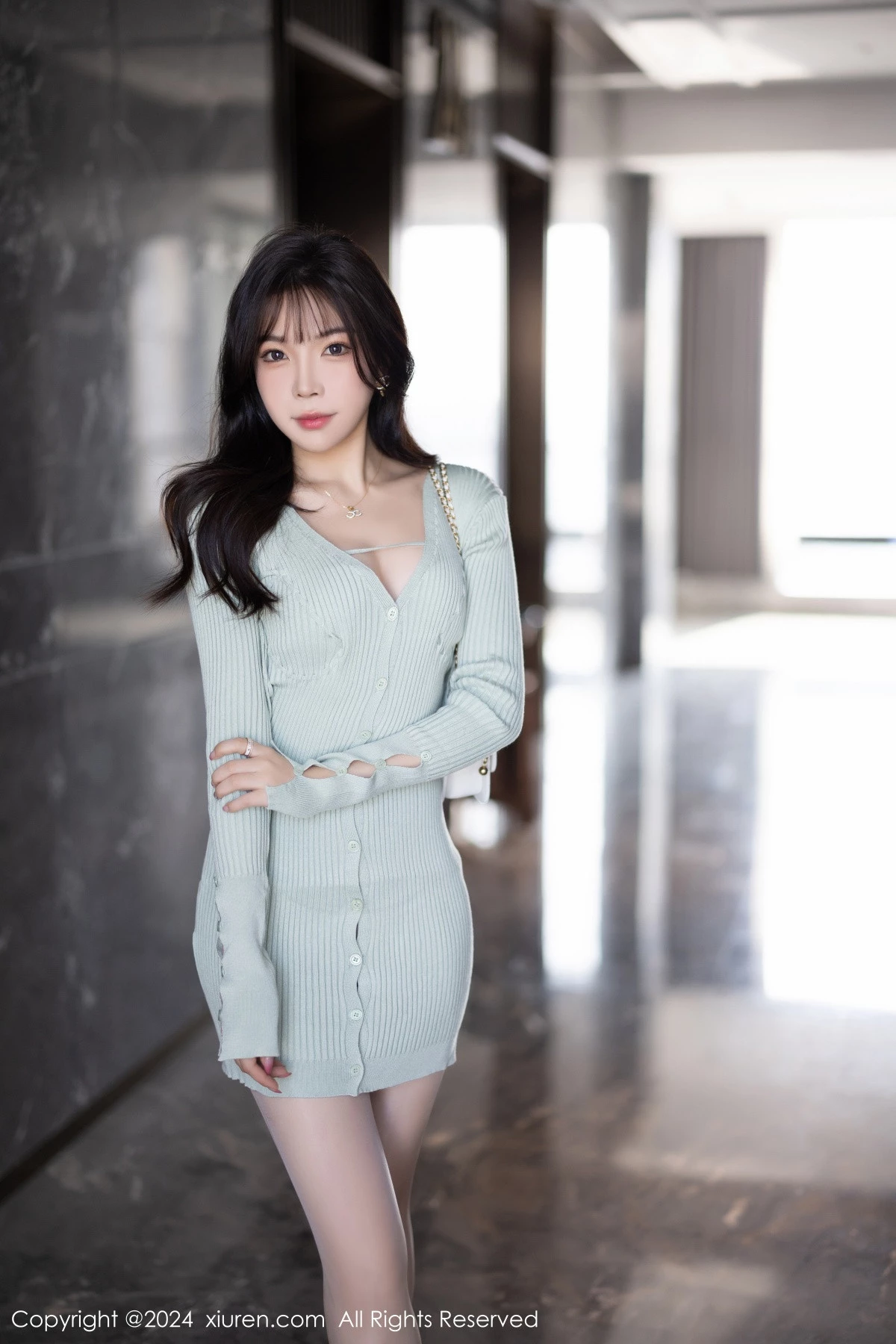 [XiuRen秀人网] 2024.01.26 No.8028 徐莉芝Booty 丝袜美腿 [85P] NO.1