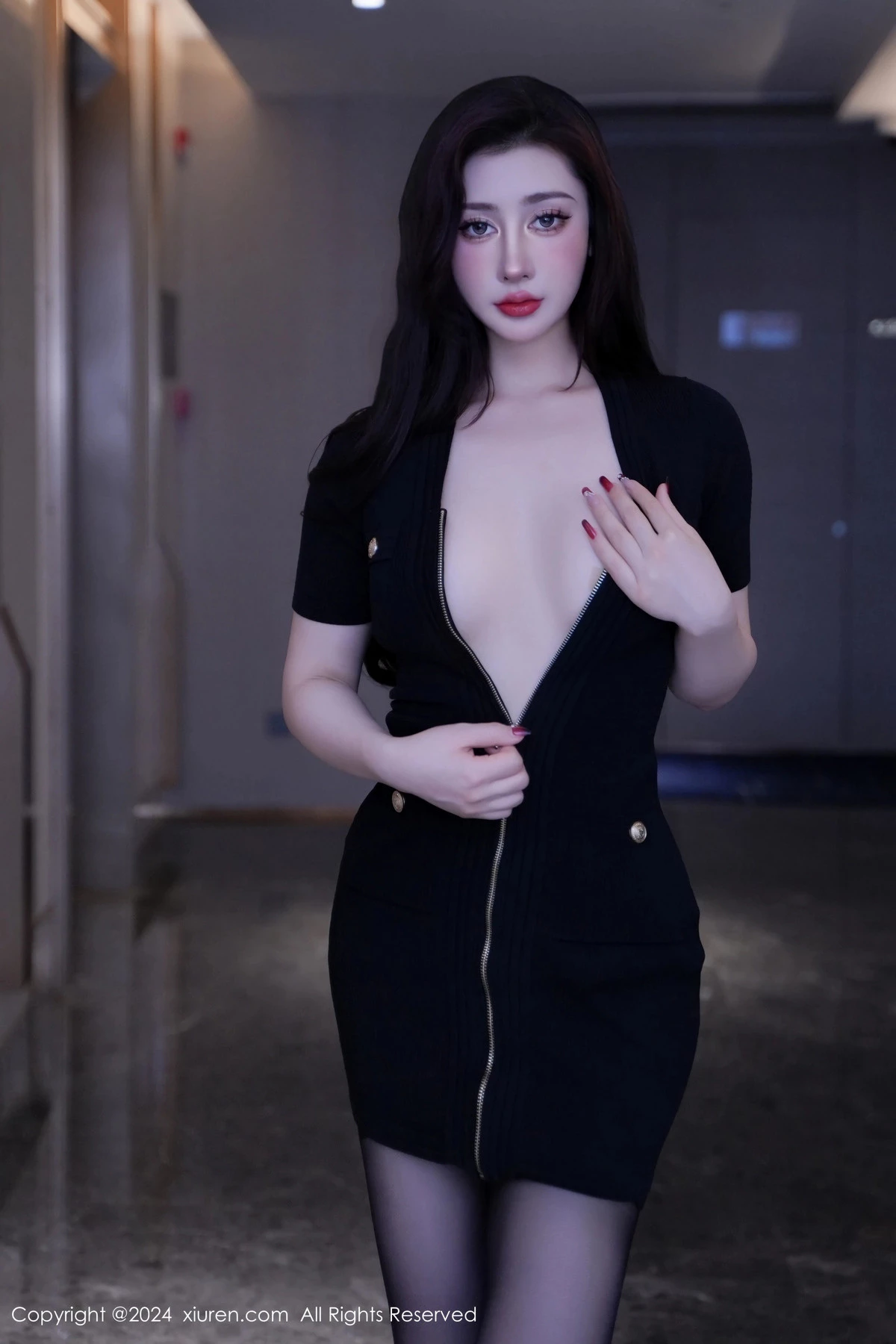 [XiuRen秀人网] 2024.03.04 No.8170 蕾蕾醒了没 黑丝性感 [80P] NO.8