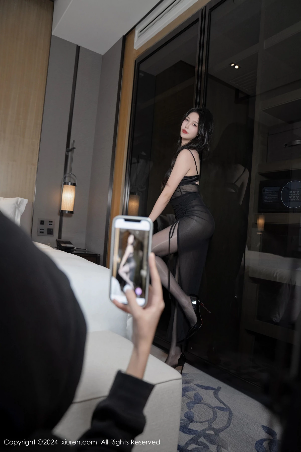 [XiuRen秀人网] 2024.03.07 No.8193 利世 黑丝美腿 [81P] NO.1