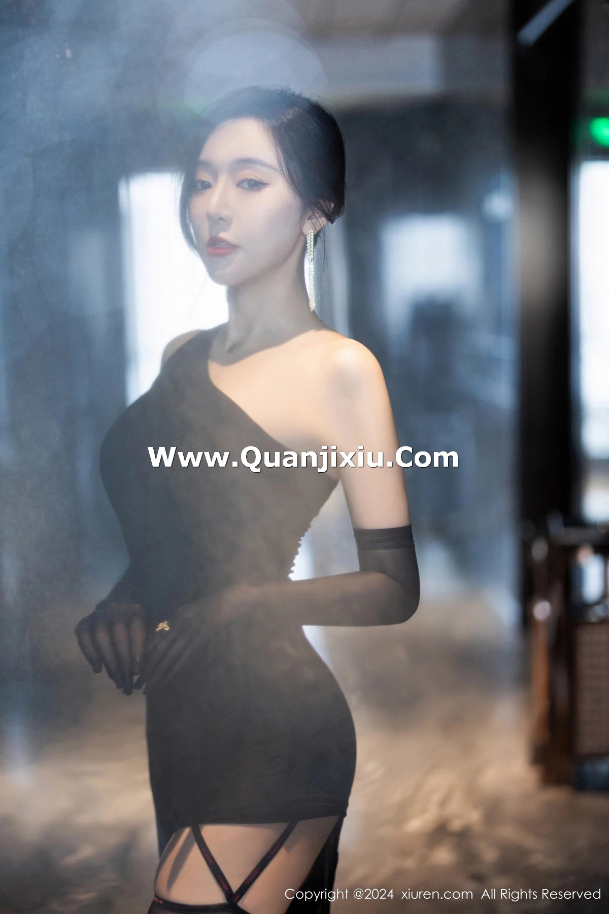 [XiuRen秀人网] 2024.03.07 No.8194 王馨瑶yanni 美腿黑丝 [82P] NO.10