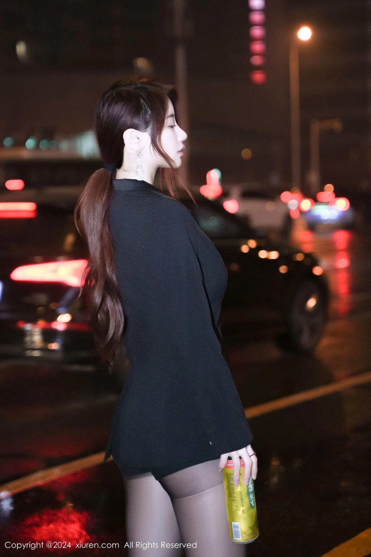 [XiuRen秀人网] 2024.03.08 No.8199 美七 Mia 黑丝美腿 [69P] NO.8