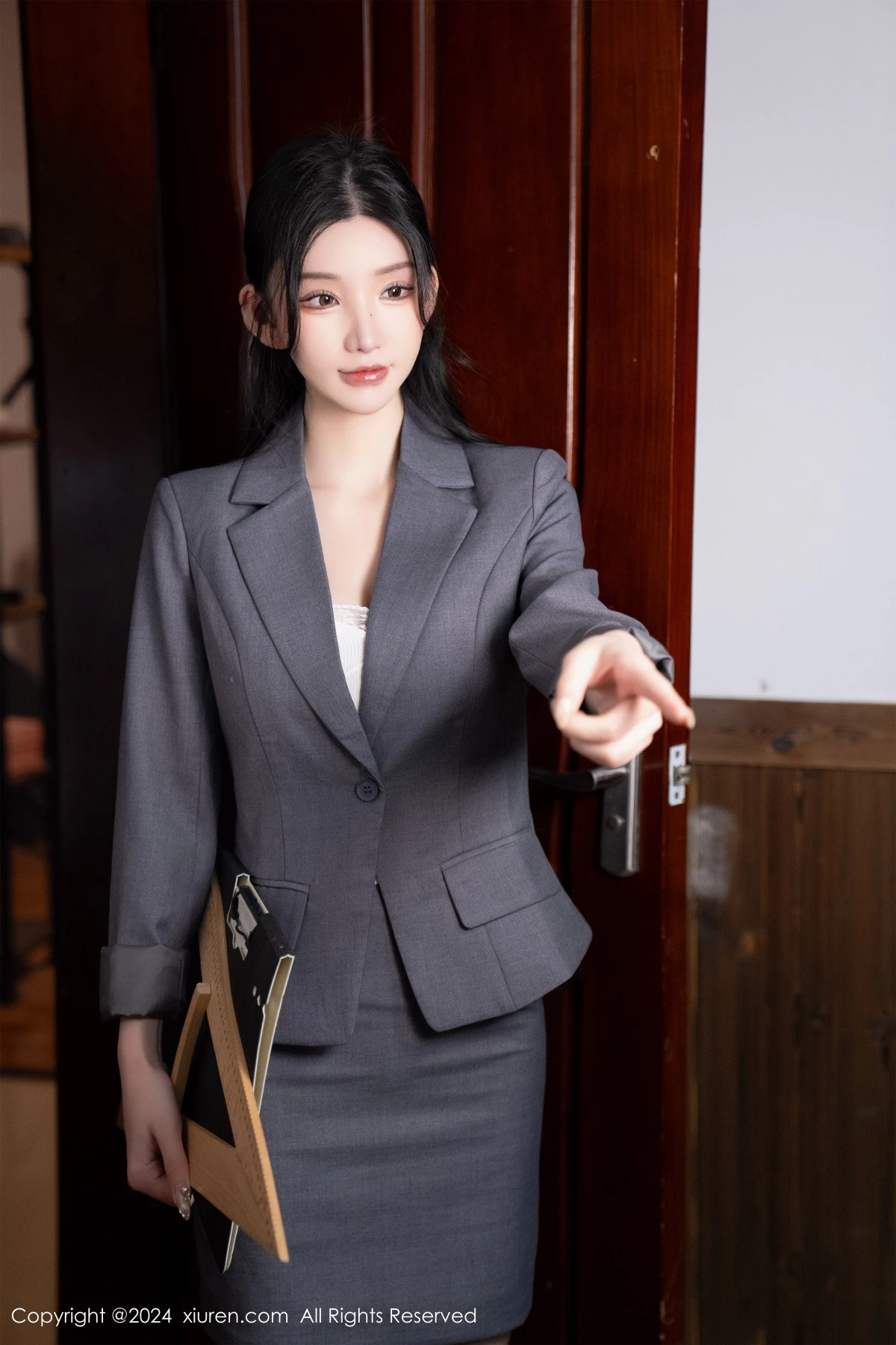 [XiuRen秀人网] 2024.03.08 No.8204 周于希Sally 美腿黑丝 [93P] NO.9