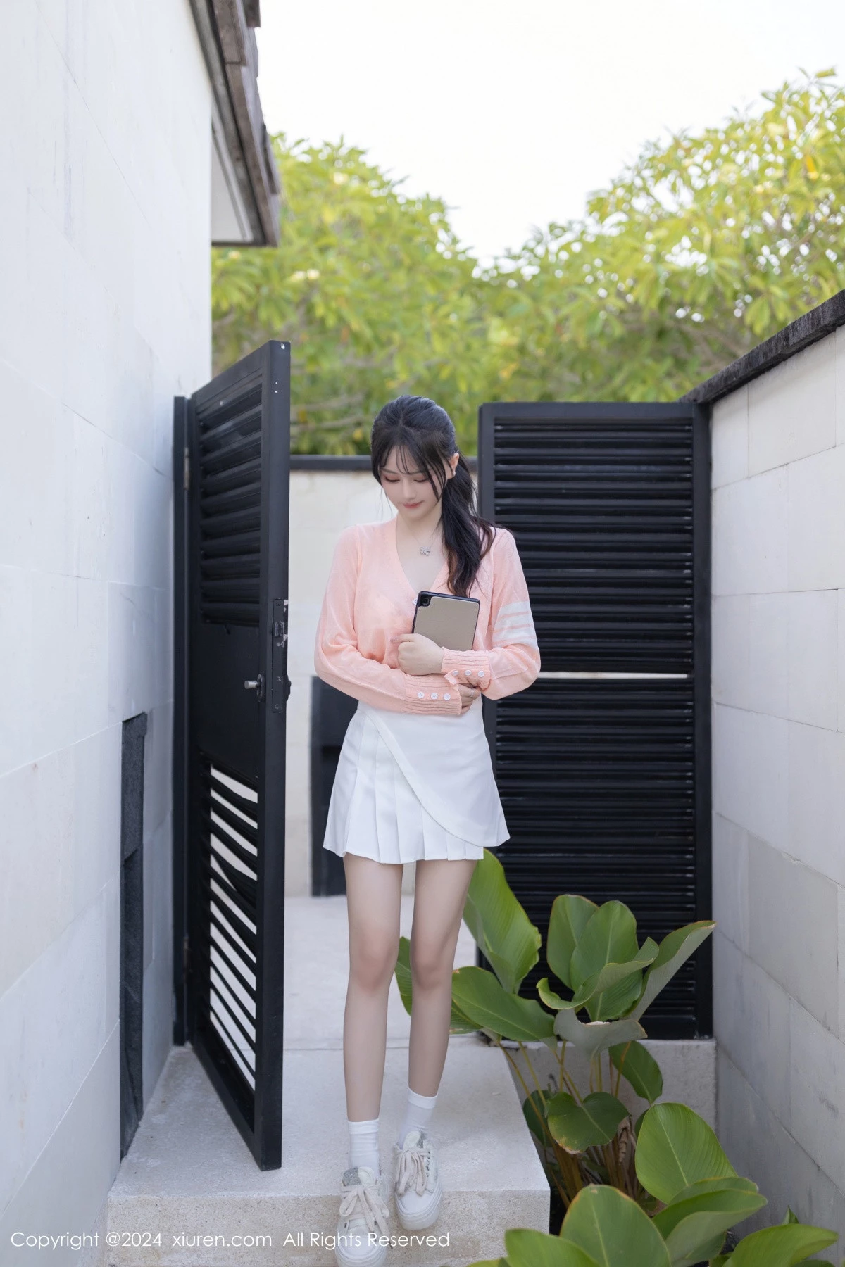 [XiuRen秀人网] 2024.02.23 No.8138 幼幼 性感美腿 [80P] NO.5