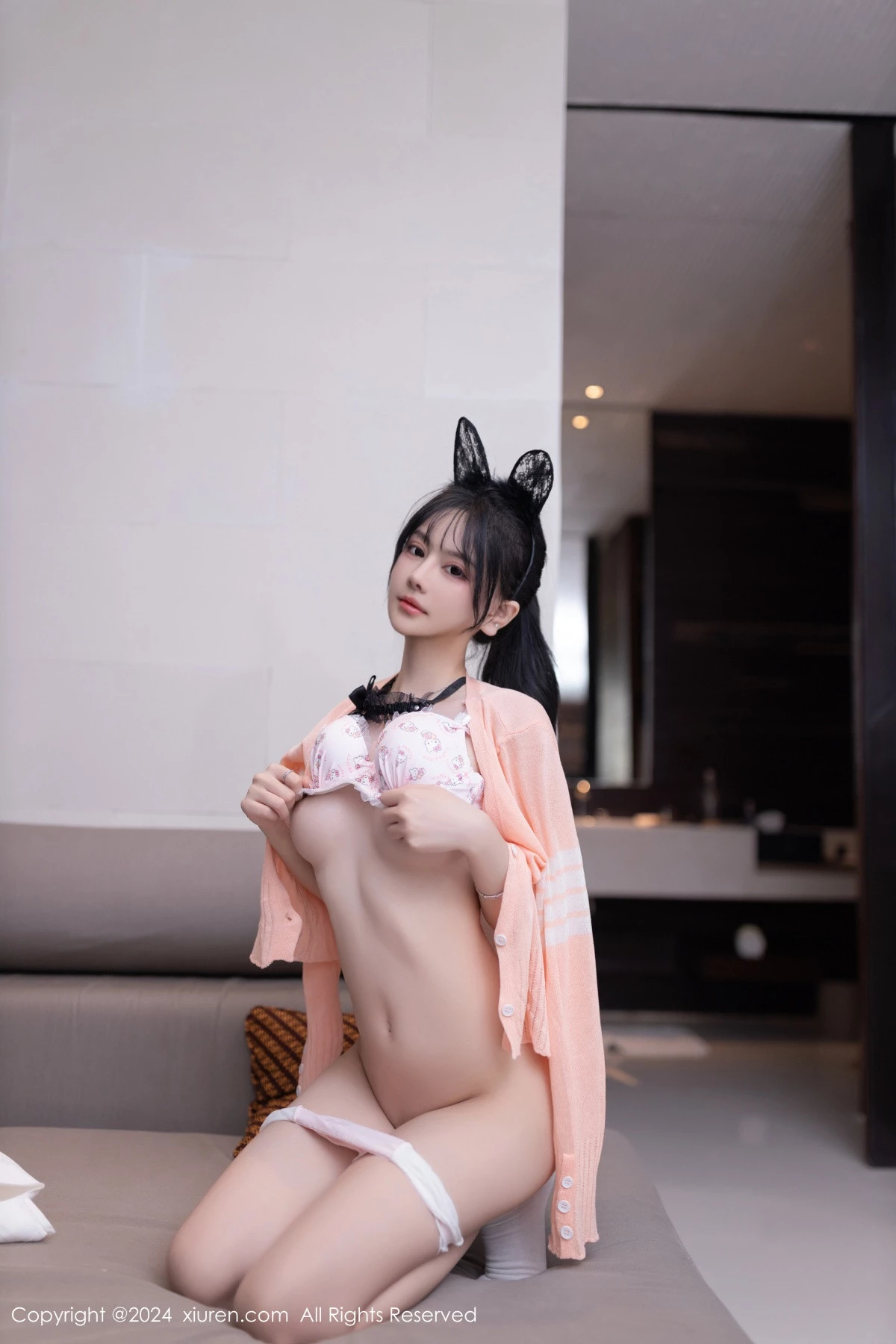 [XiuRen秀人网] 2024.02.23 No.8138 幼幼 性感美腿 [80P] NO.1