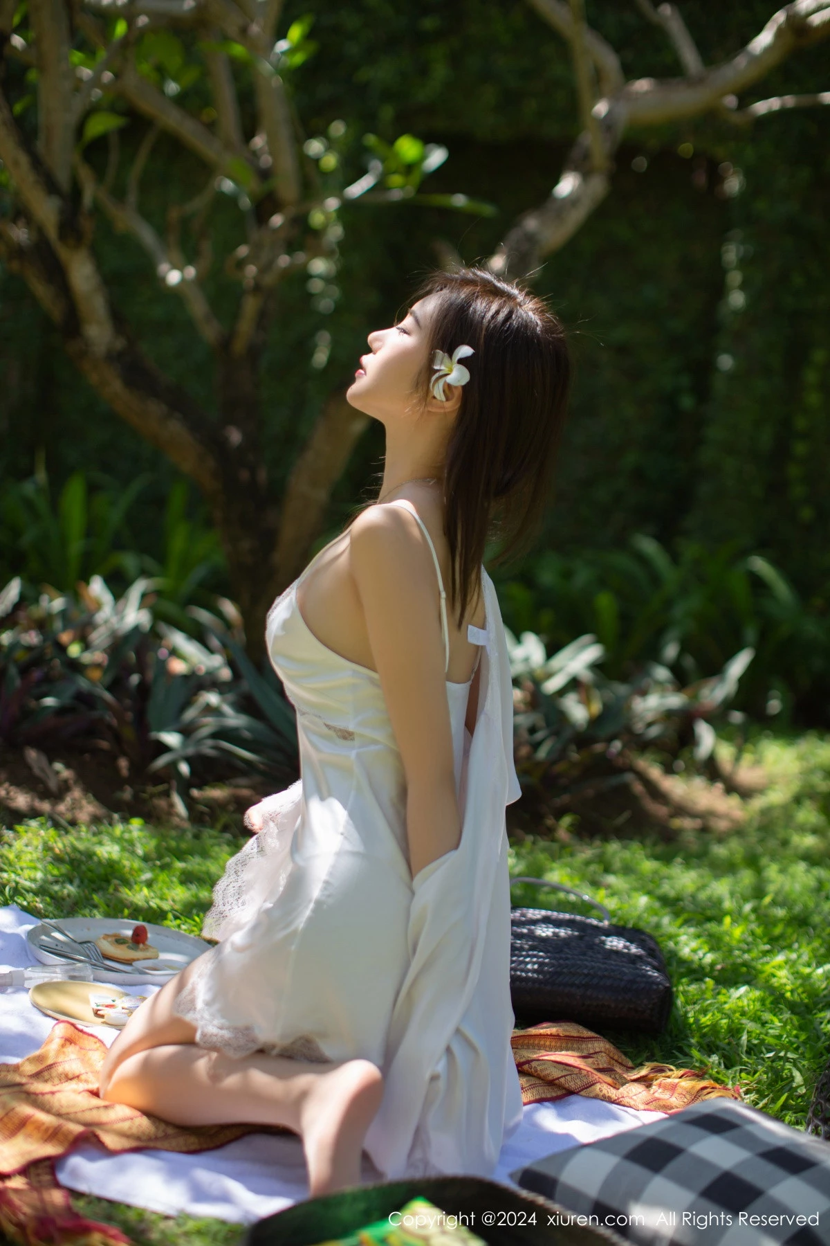 [XiuRen秀人网] 2024.03.19 No.8256 绮里嘉ula 美腿丝袜 [75P] NO.8