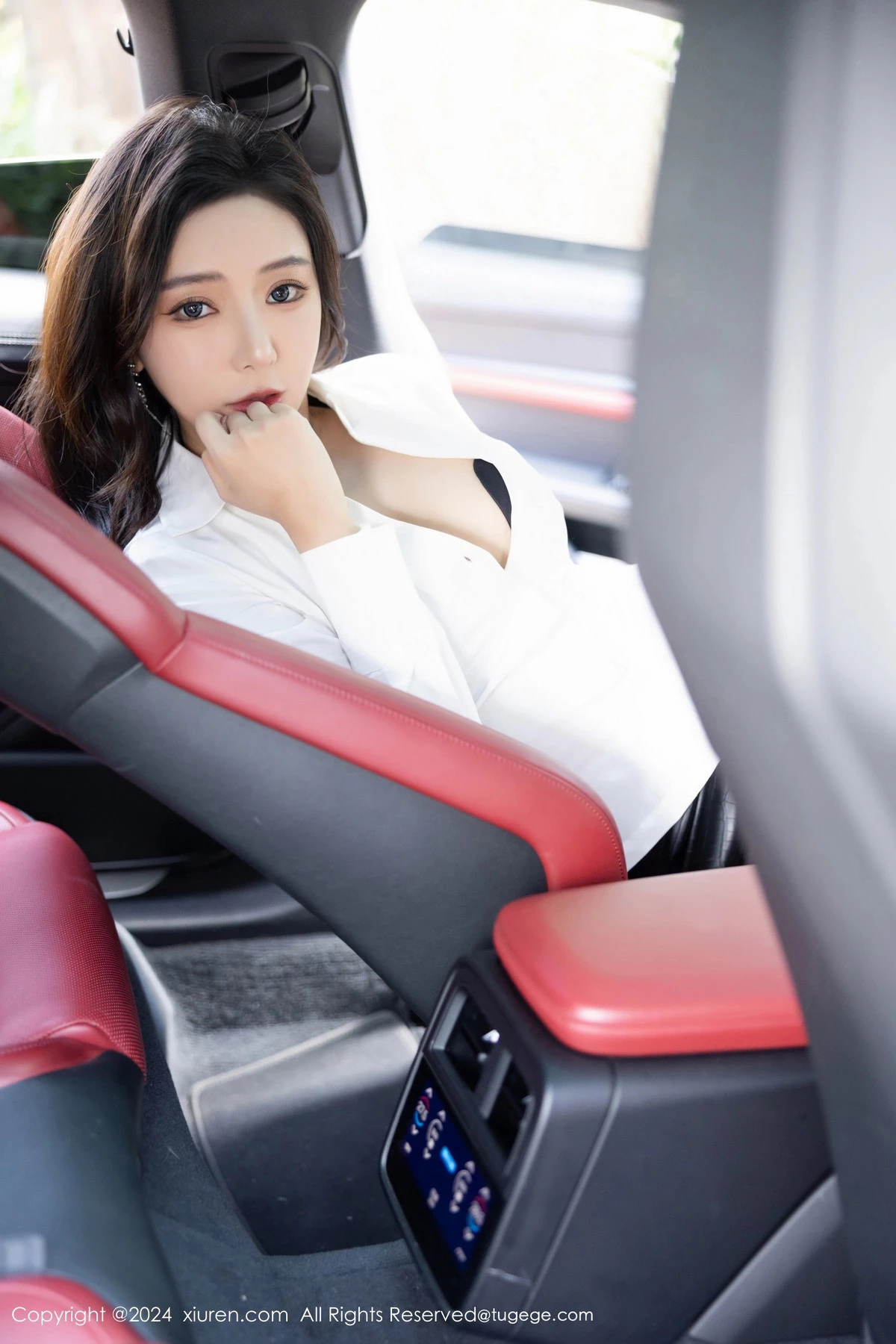 [XiuRen秀人网] 2024.03.29 No.8314 王馨瑶yanni 黑丝美腿 [80P] NO.6