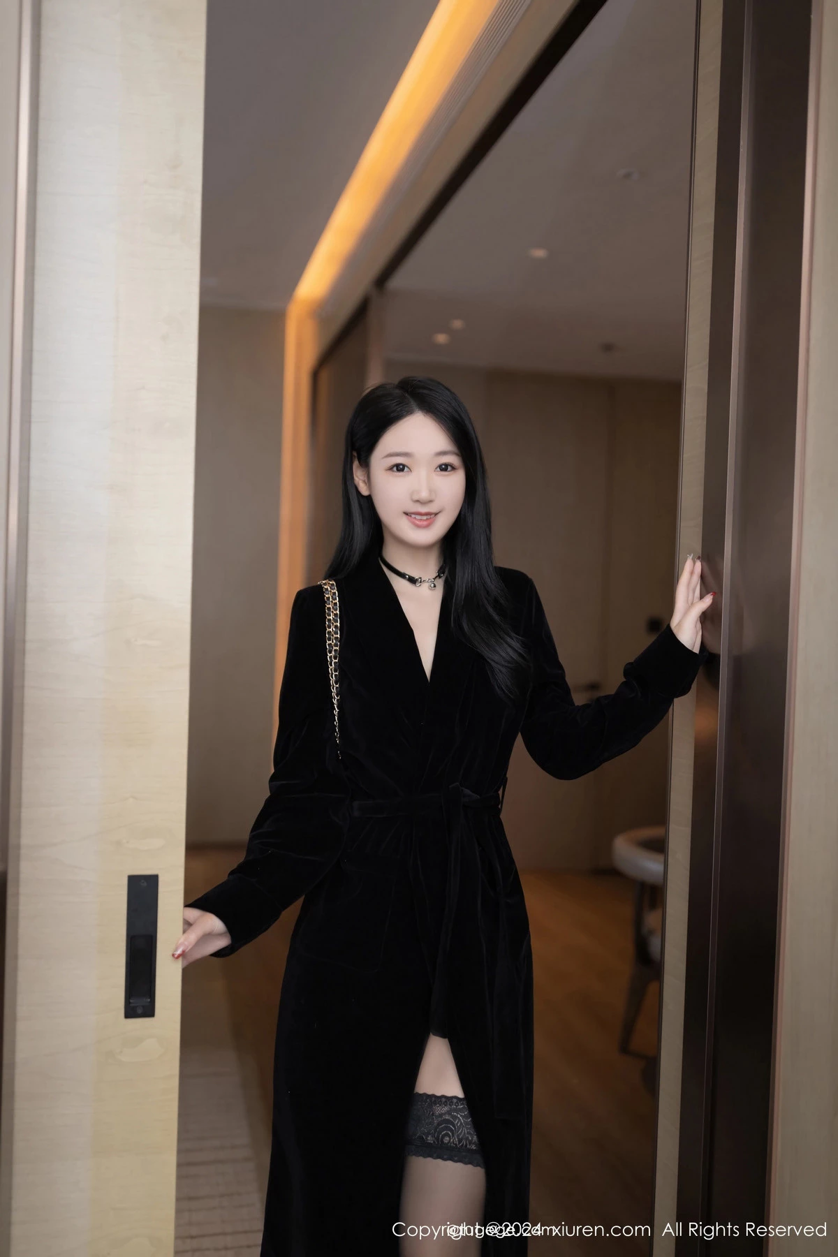 [XiuRen秀人网] 2024.04.01 No.8326 唐安琪 黑丝美腿 [81P] NO.1