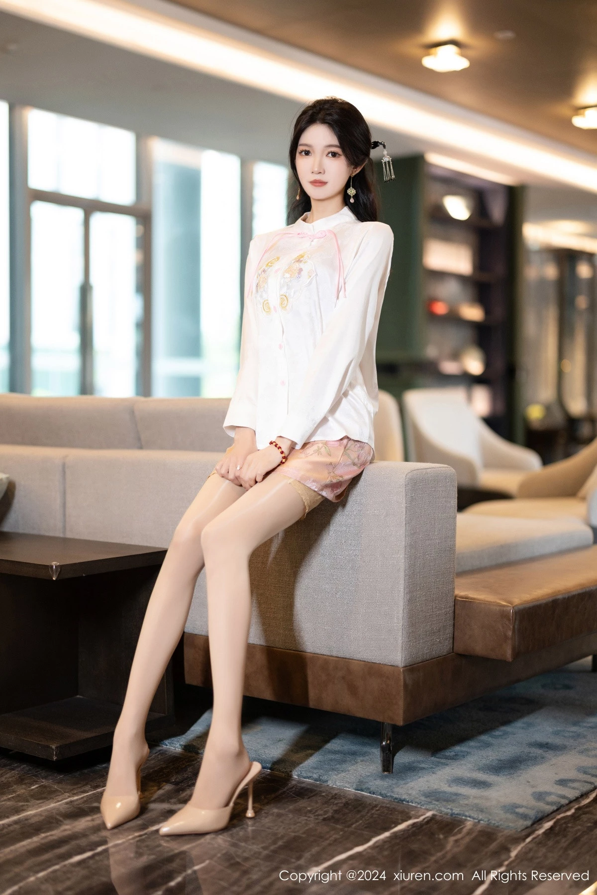 [XiuRen秀人网] 2024.04.07 No.8347 程程程- 丝袜美腿 [85P] NO.5