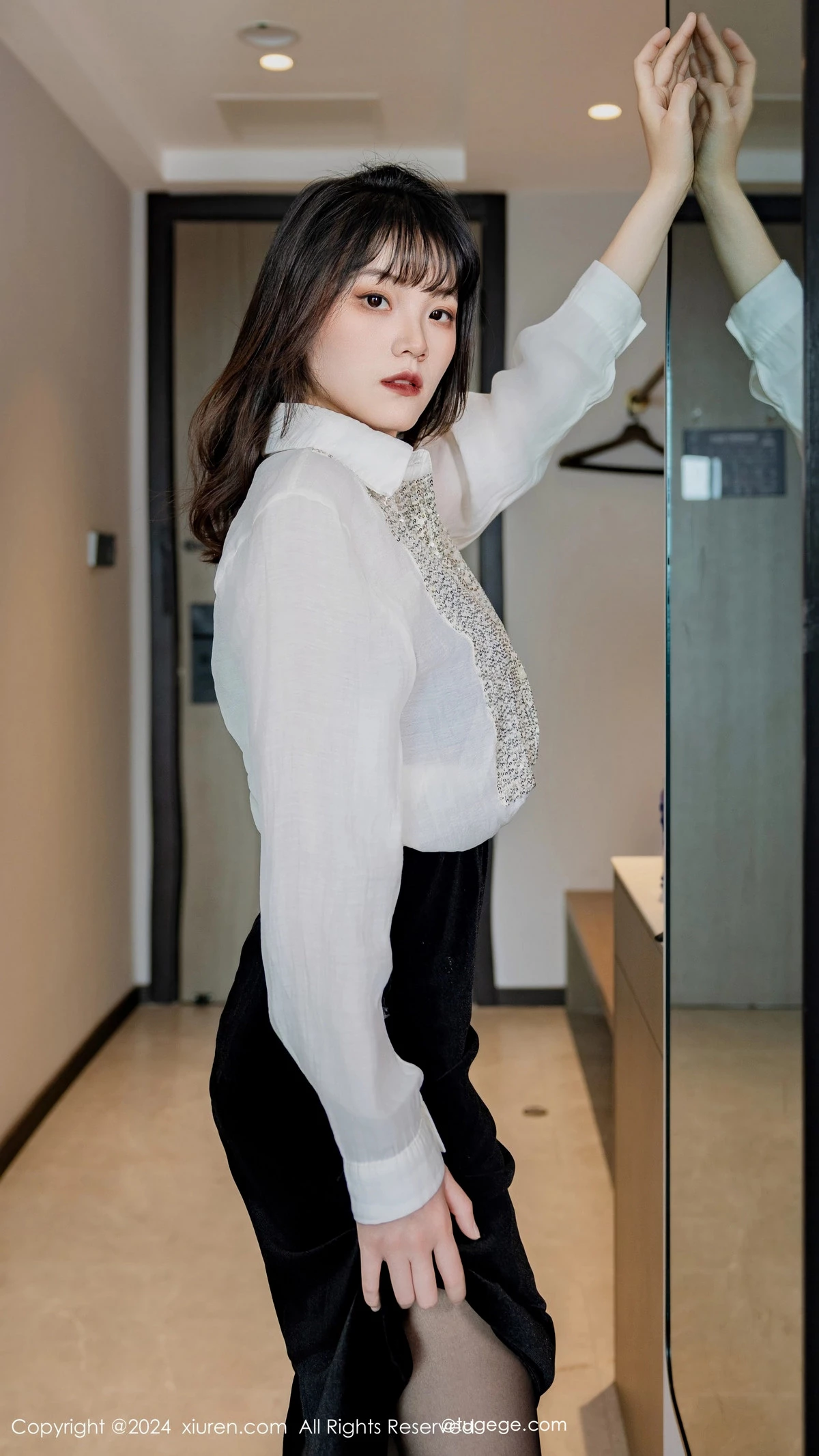 [XiuRen秀人网] 2024.04.08 No.8353 唐安诺 美腿黑丝 [55P] NO.12