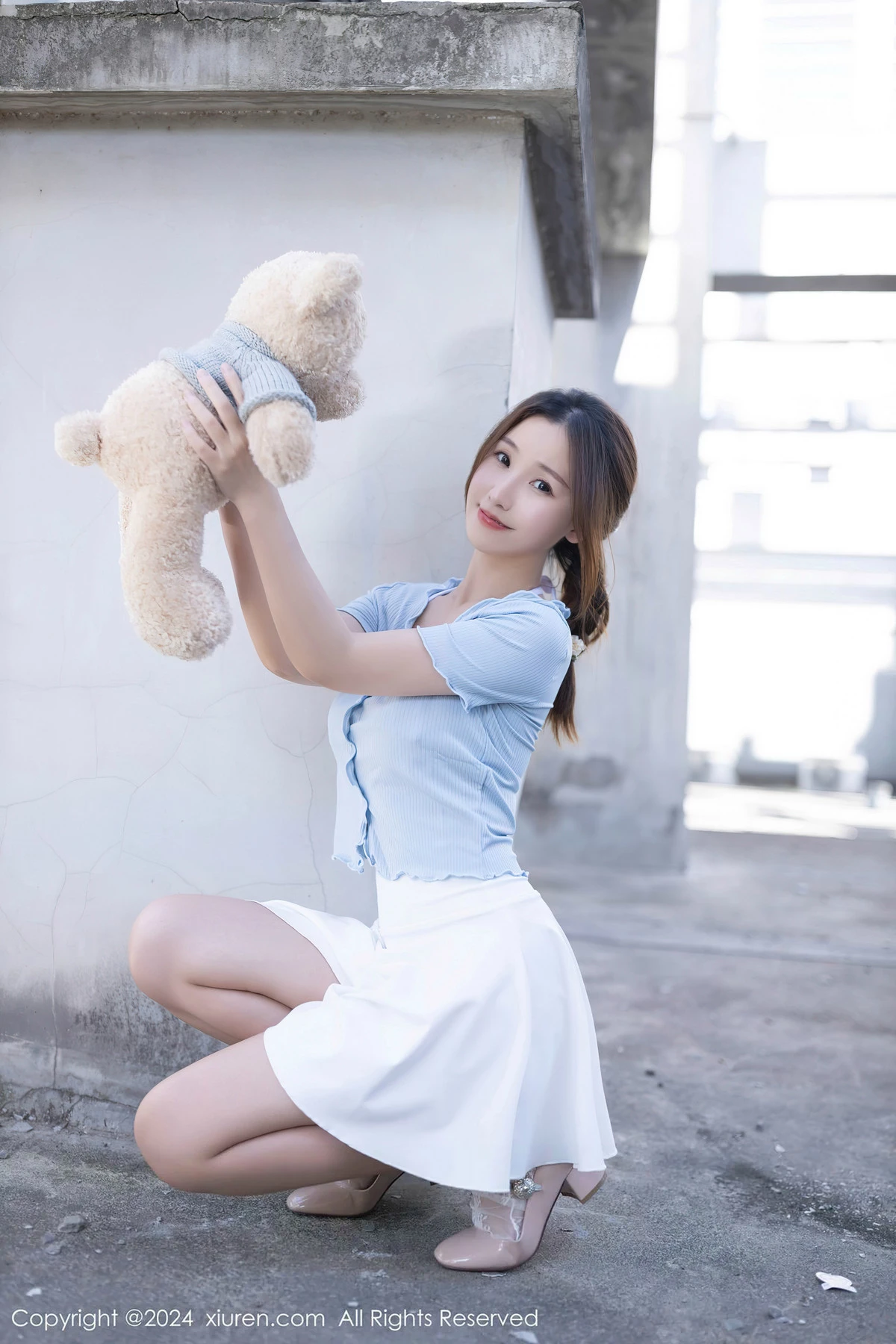 [XiuRen秀人网] 2024.04.10 No.8369 杏子Yada 短裙美腿 [85P] NO.4