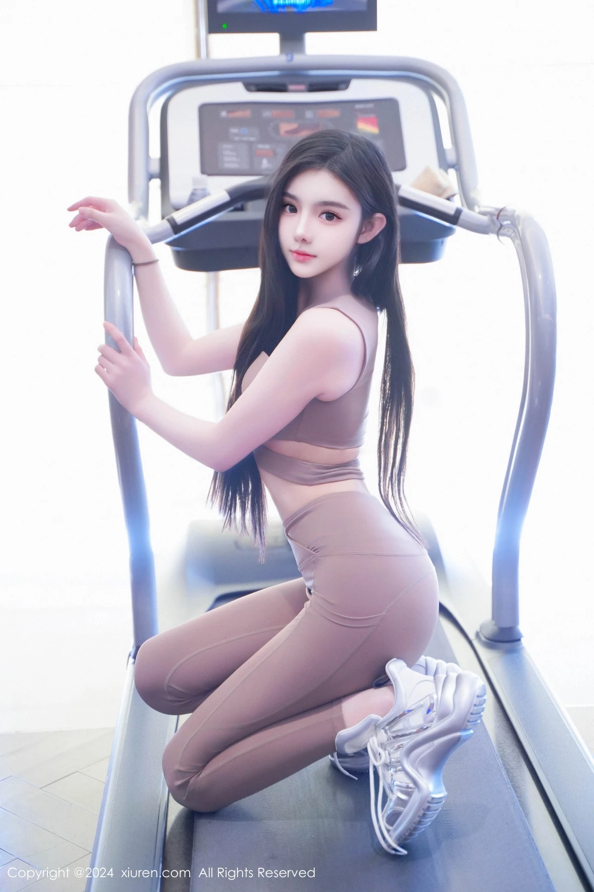 [XiuRen秀人网] 2024.04.12 No.8382 龙雪儿 运动美腿 [76P] NO.9