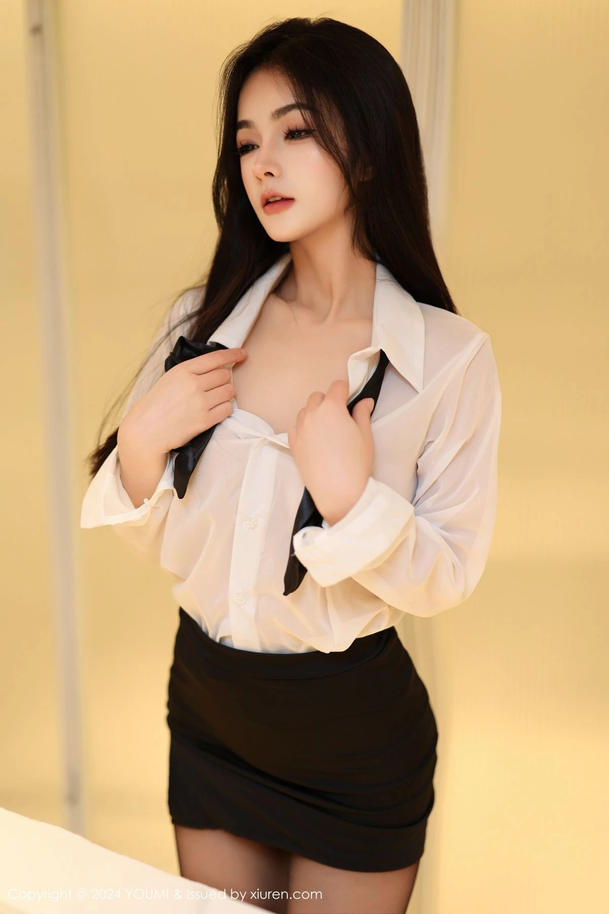 [YOUMI尤蜜荟] 2024.04.12 VOL.1050 谭小灵 黑丝美腿 [90P] NO.7