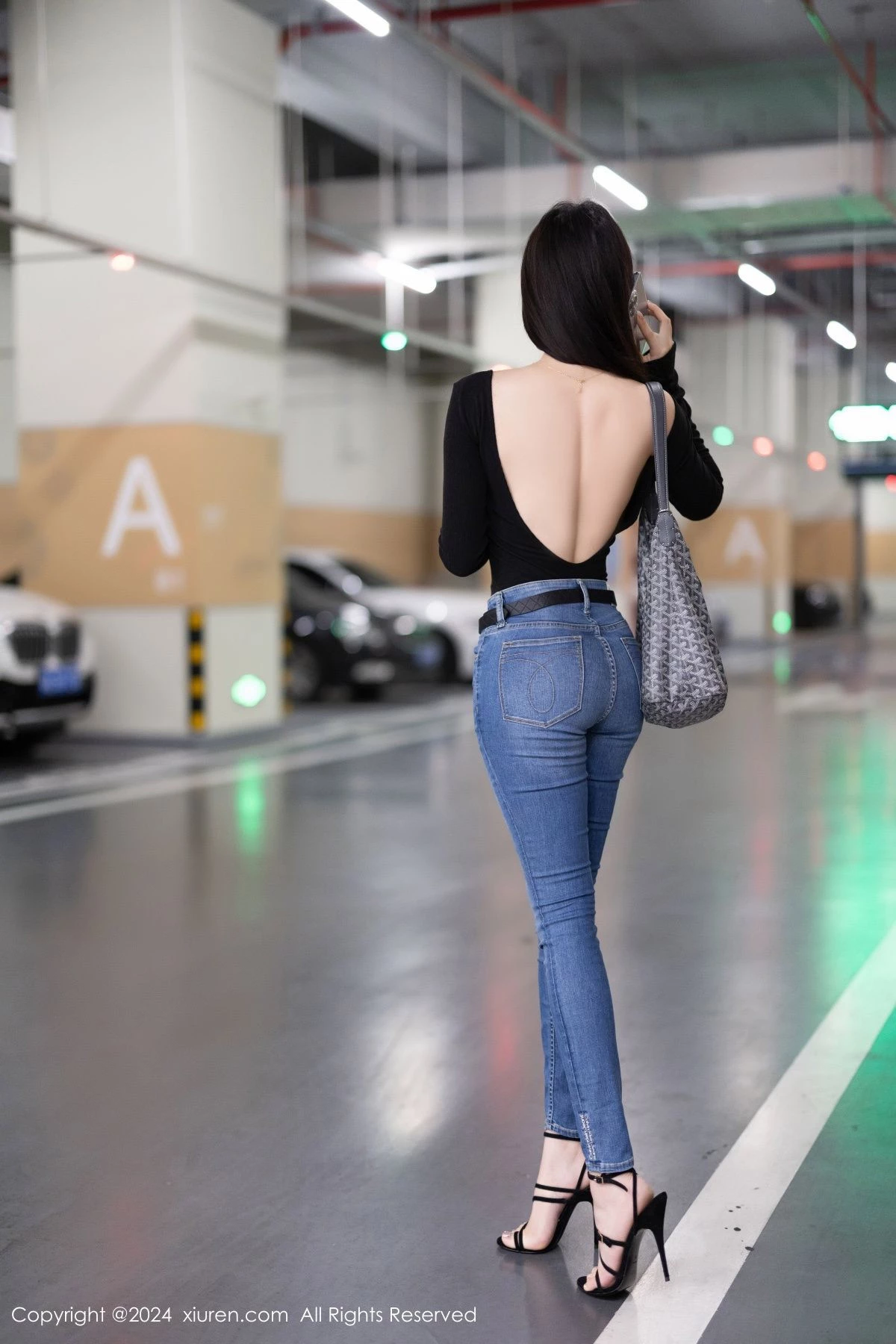 [XiuRen秀人网] 2024.04.12 No.8385 徐莉芝Booty 黑丝美腿 [92P] NO.1