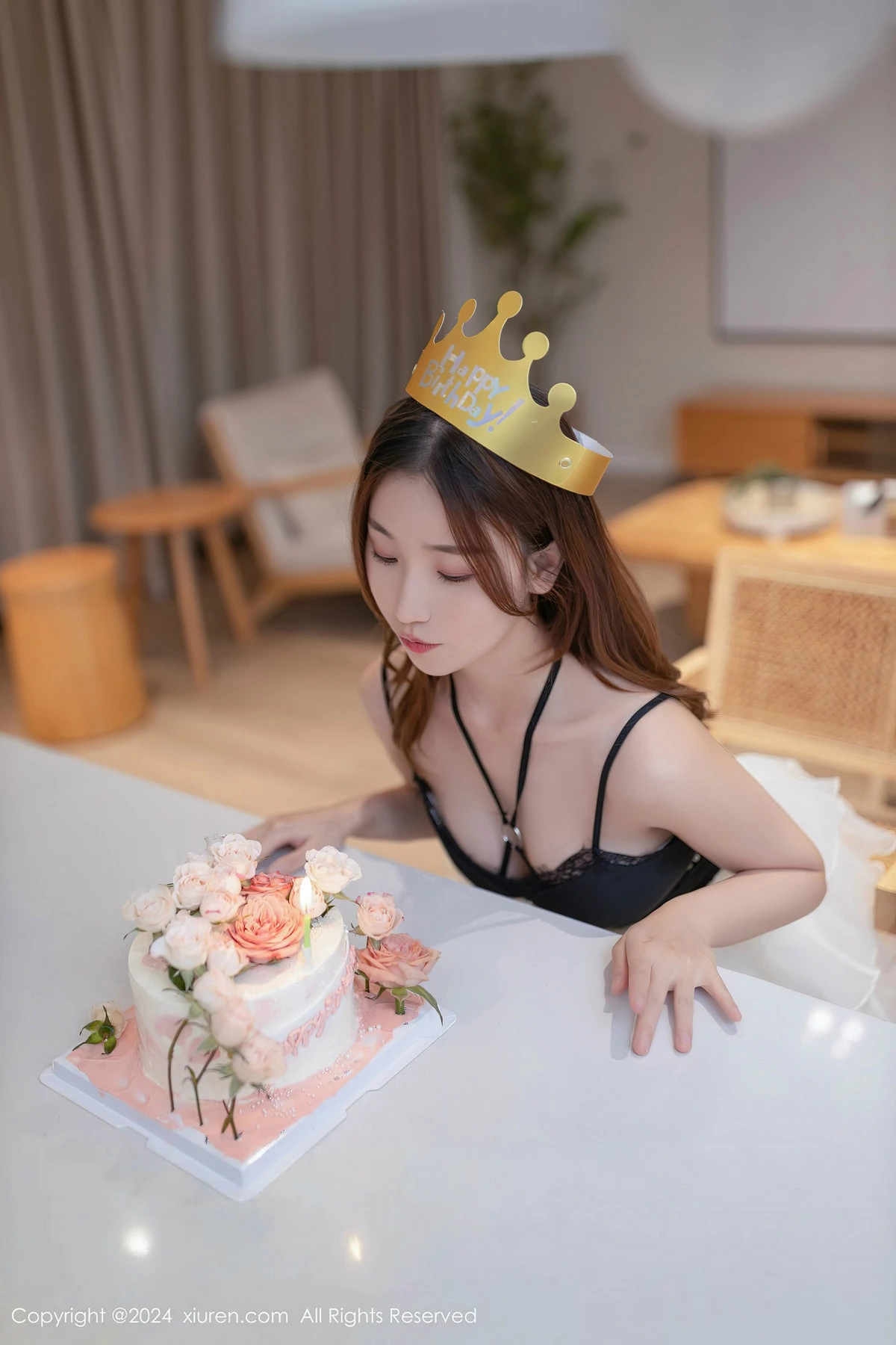 [XiuRen秀人网] 2024.04.16 No.8398 杏子Yada 黑丝美腿 [80P] NO.9